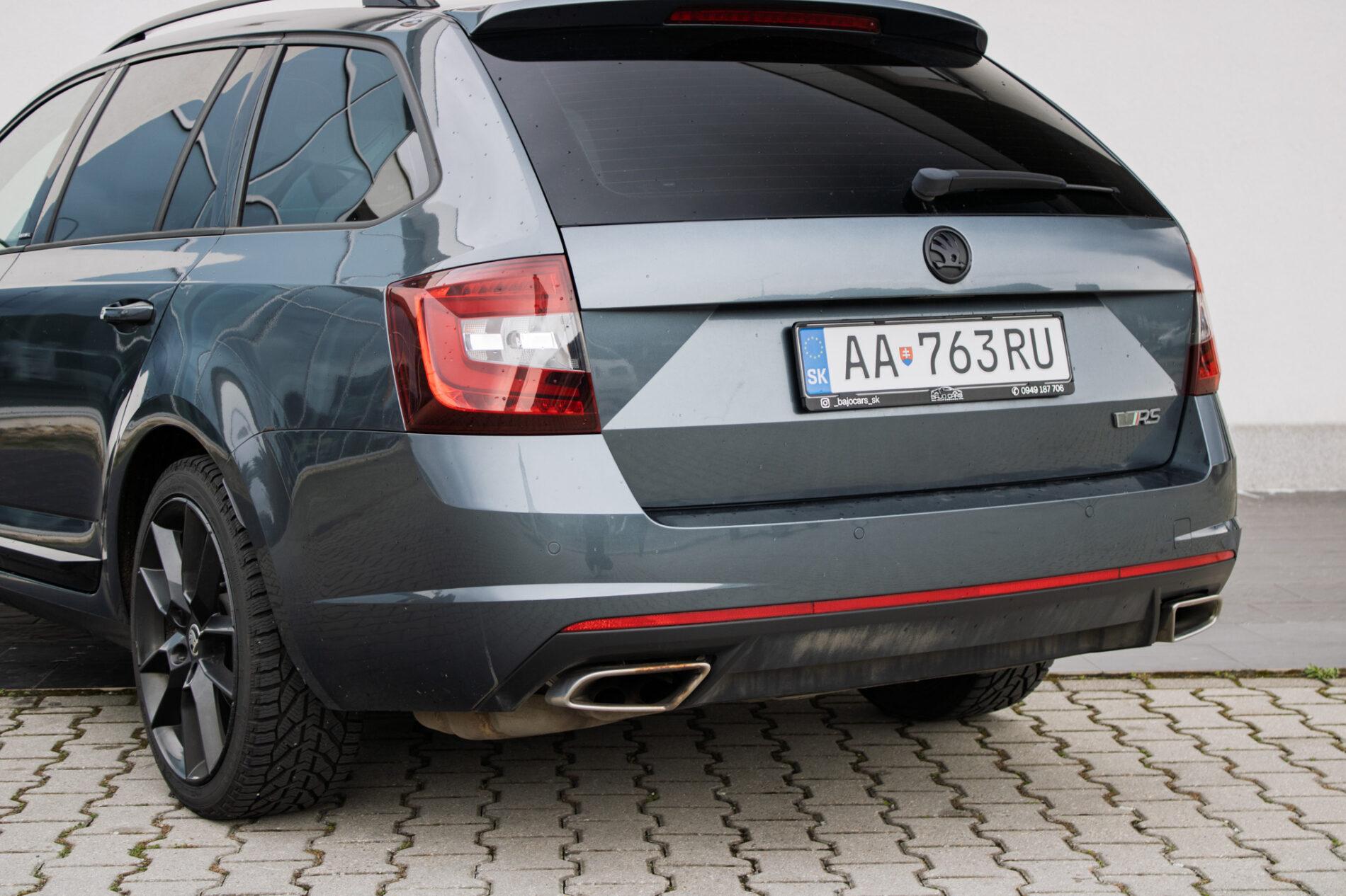 2017 Skoda Octavia RS, šedá kombi, 192 310 km