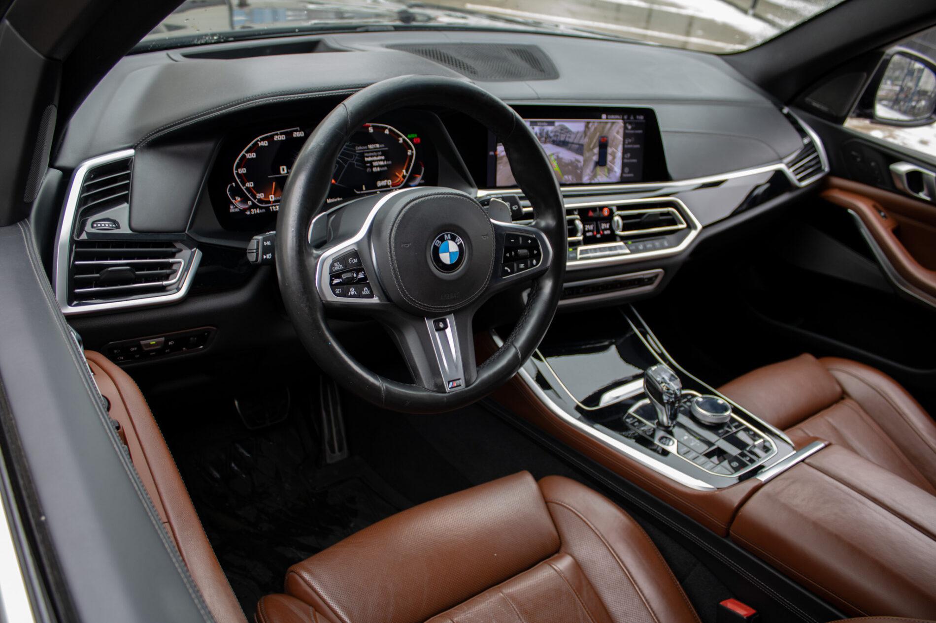 2019 BMW X5 M50d, černá suv, 183 178 km