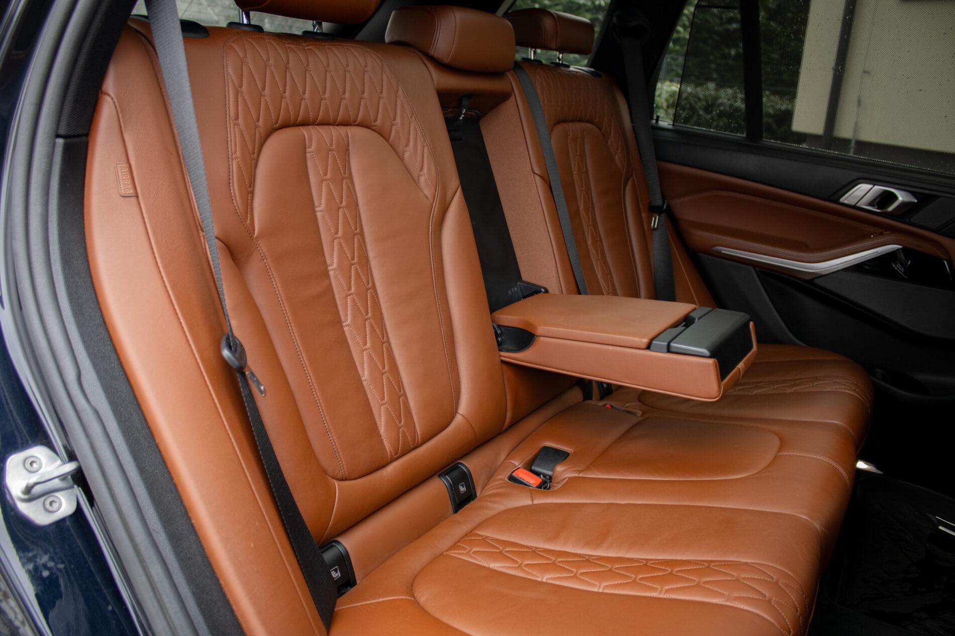 2019 BMW X5 M50d, černá suv, 183 178 km