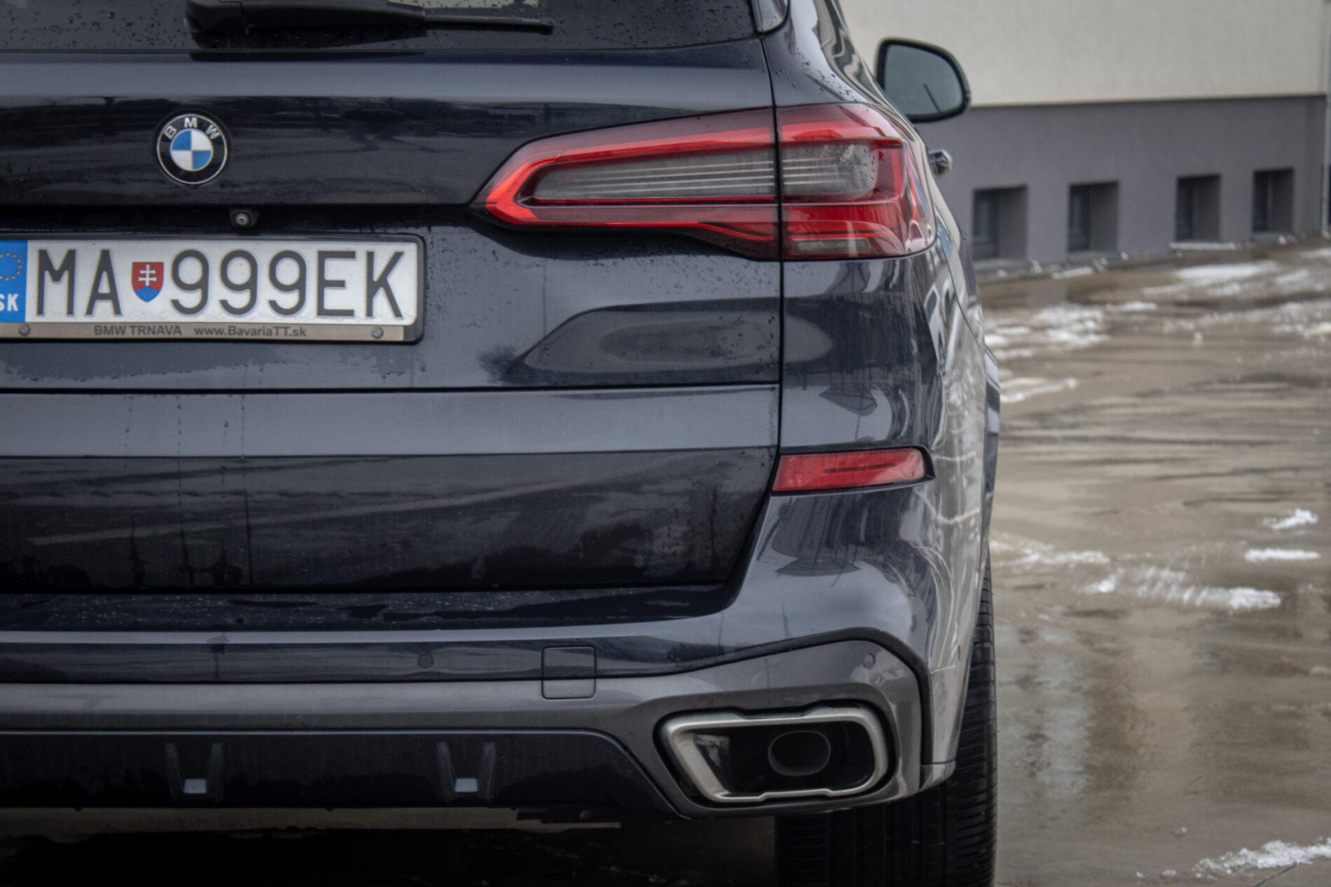 2019 BMW X5 M50d, černá suv, 183 178 km