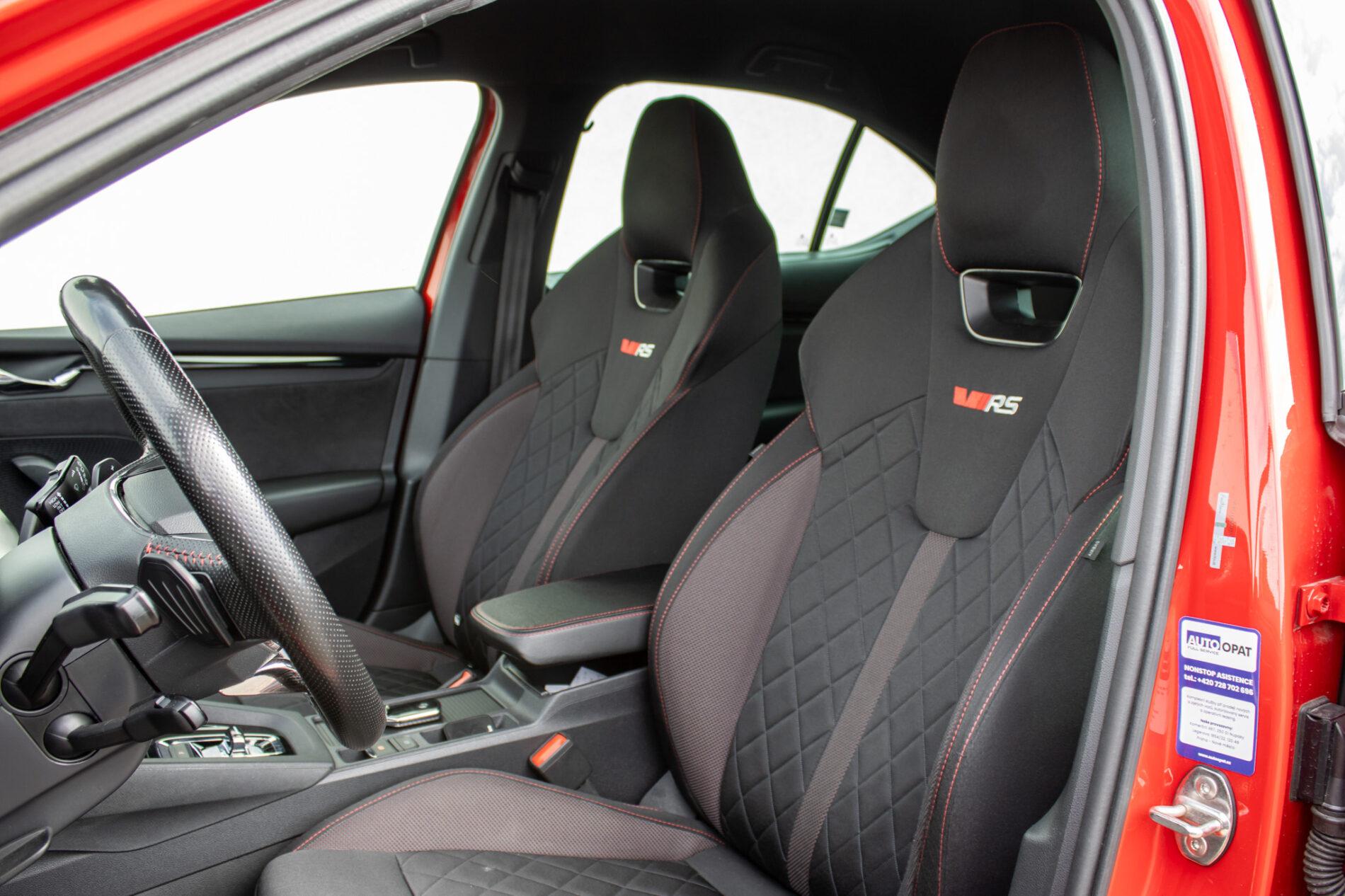 2020 Skoda Octavia RS, červená sedan, 144 815 km