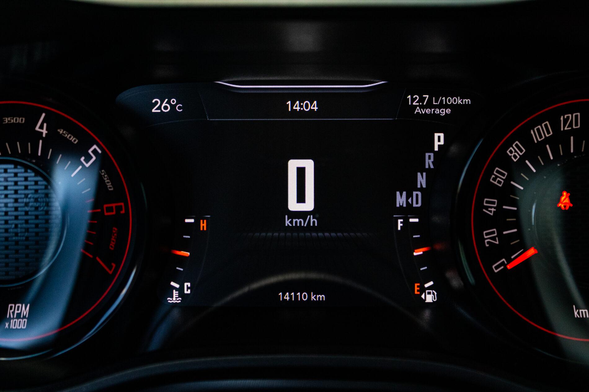 2023 Dodge Challenger, černá kupé, 14 110 km