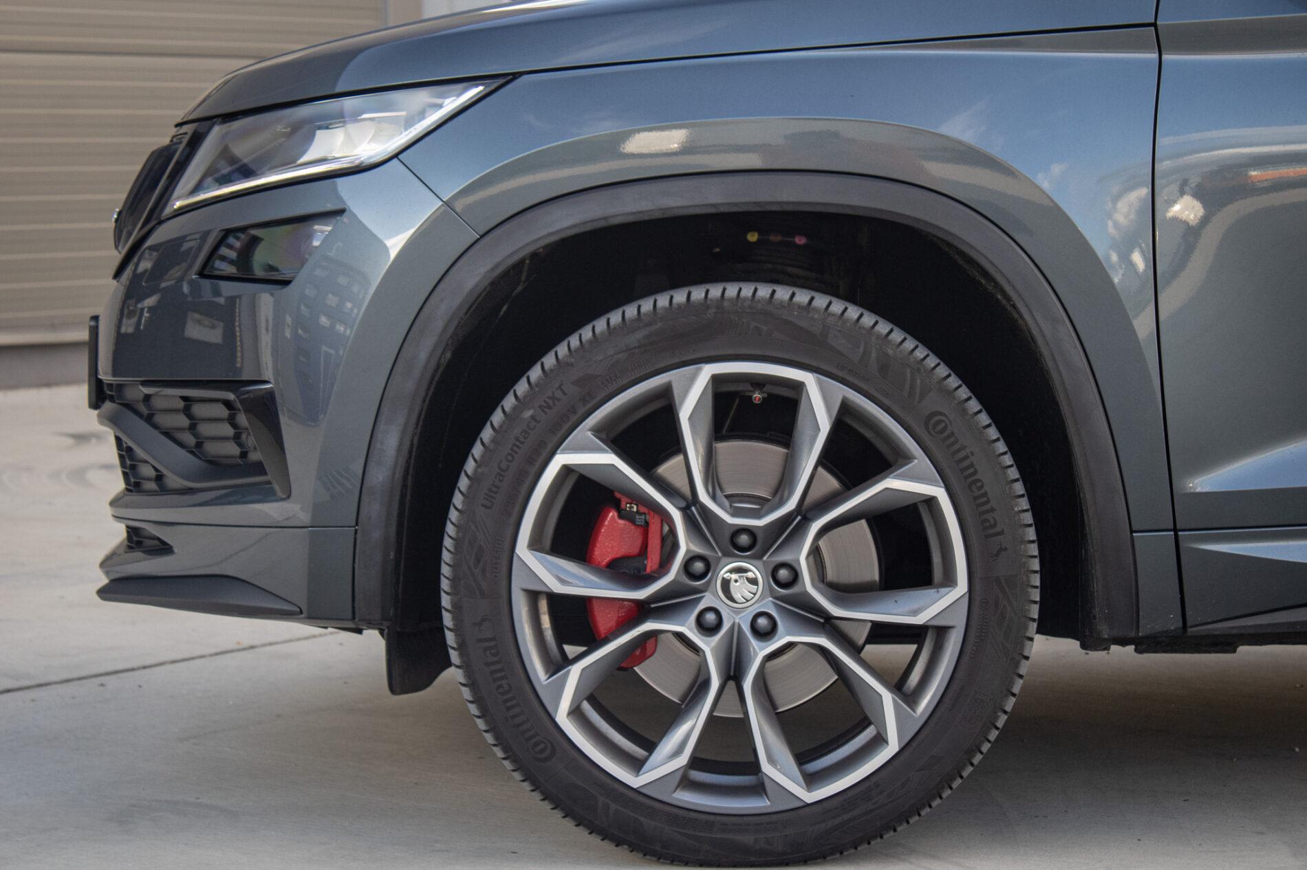 2020 Skoda Kodiaq RS, šedá suv, 131 224 km