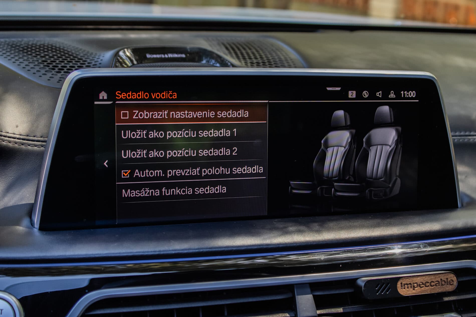 2019 BMW 750d, bílá sedan, 105 849 km