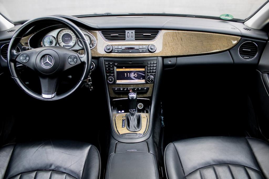2010 Mercedes-Benz CLS 350 CDI, černá sedan, 237 417 km