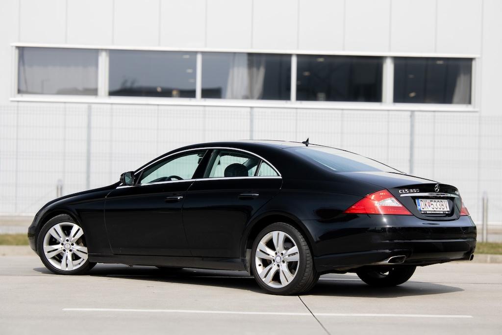 2010 Mercedes-Benz CLS 350 CDI, černá sedan, 237 417 km
