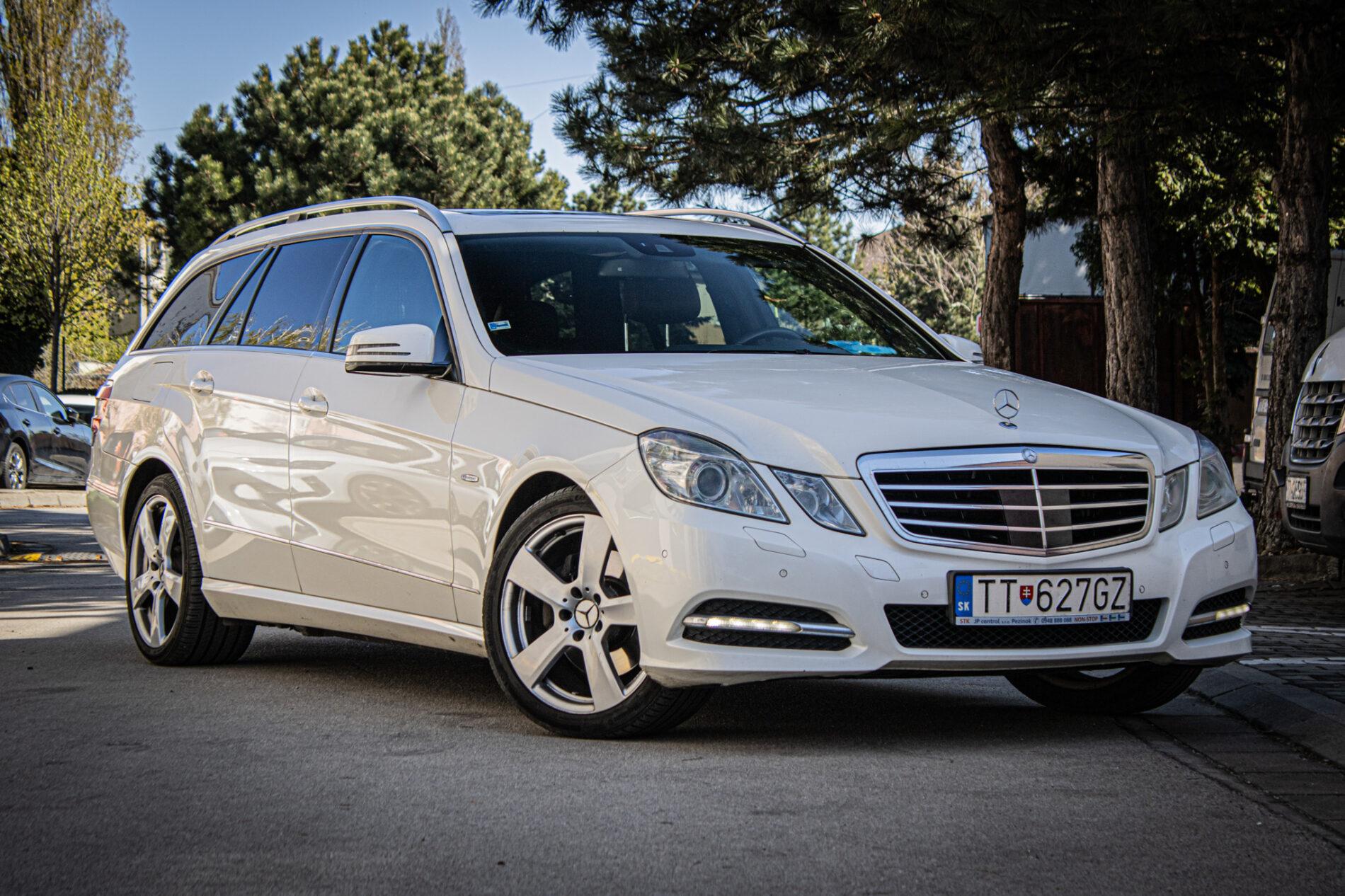 2011 Mercedes-Benz E 300 CDI, bílá kombi, 276 846 km