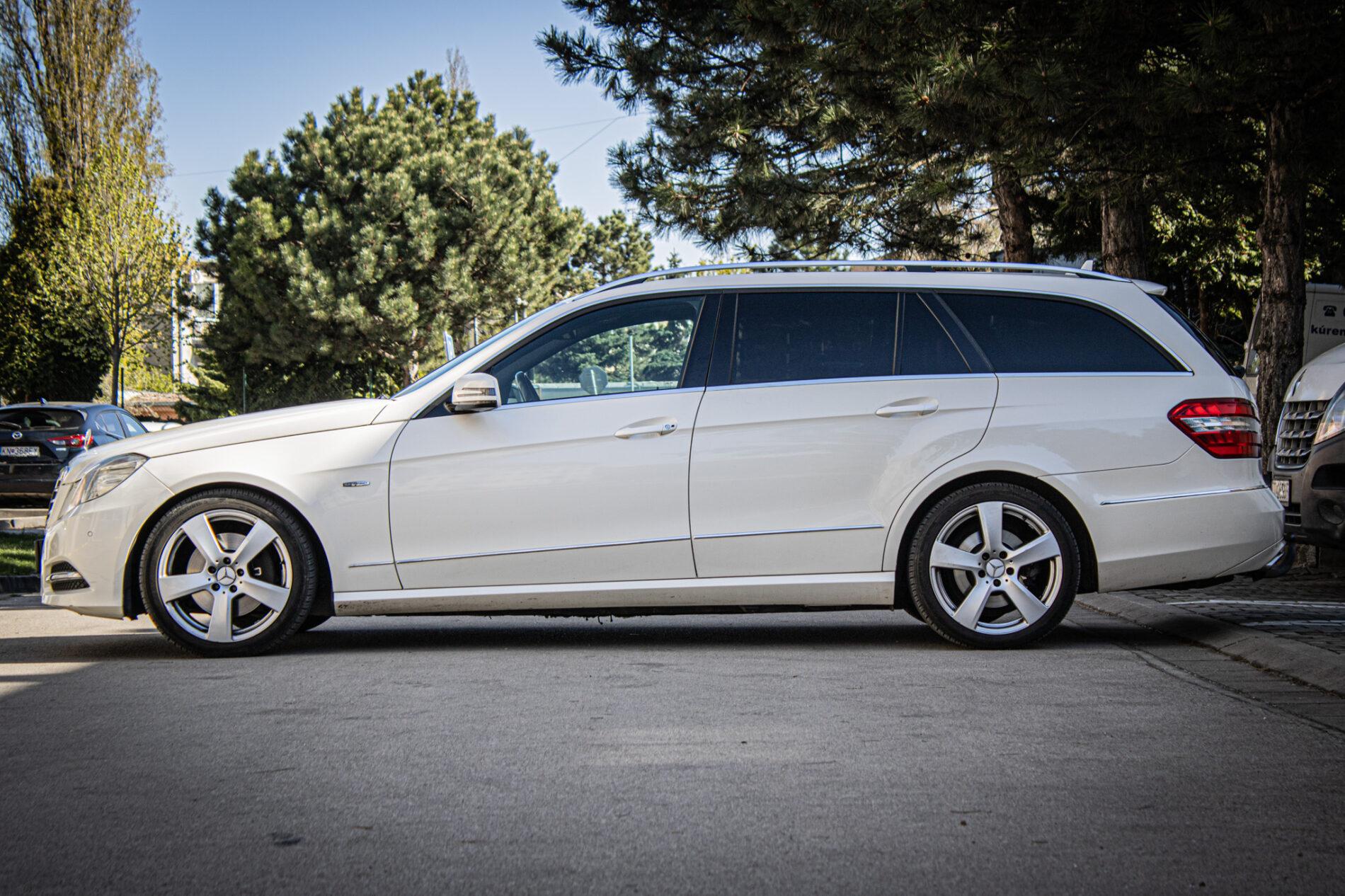 2011 Mercedes-Benz E 300 CDI, bílá kombi, 276 846 km