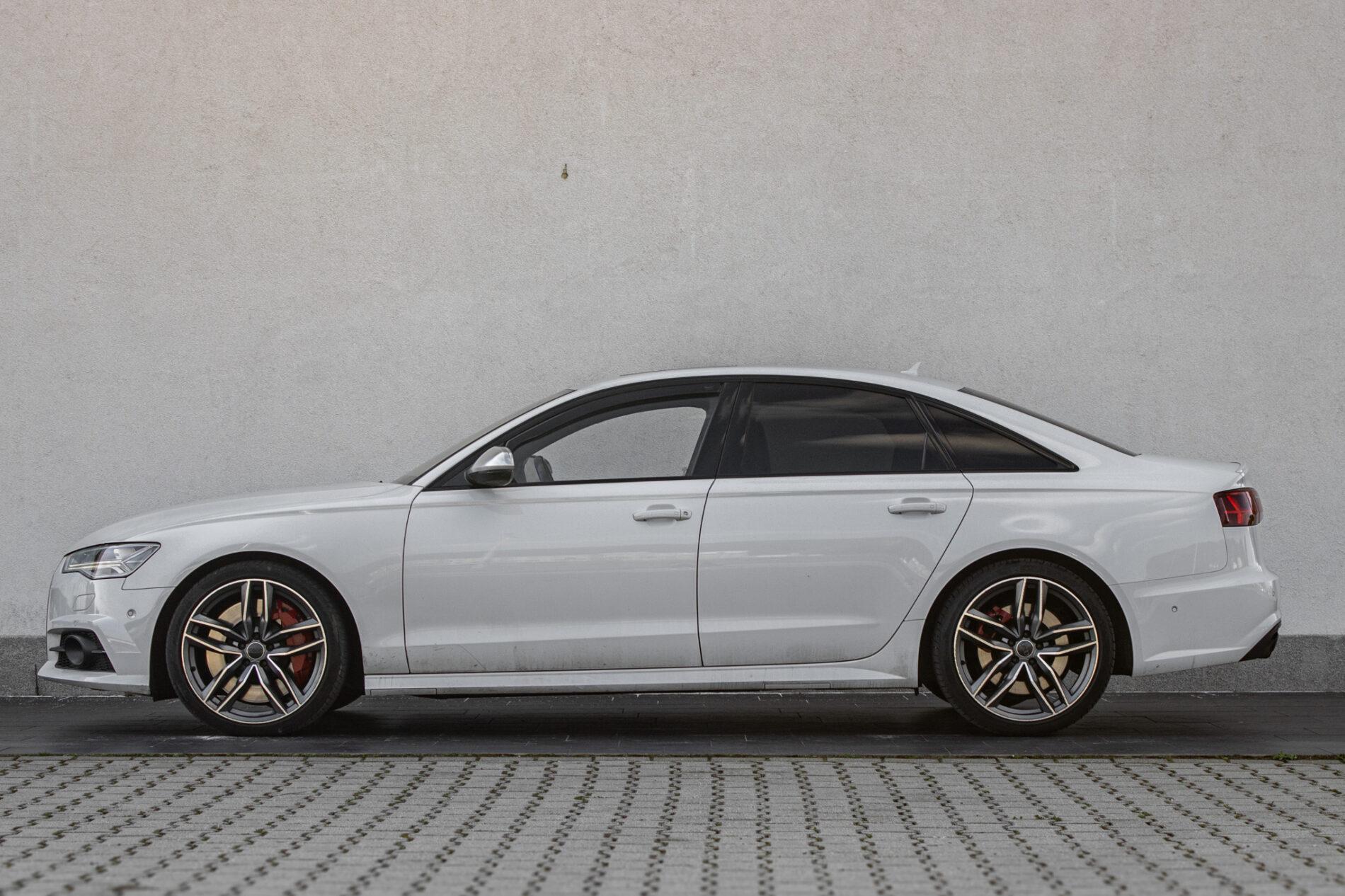 2017 AUDI S6, bílá sedan, 168 986 km
