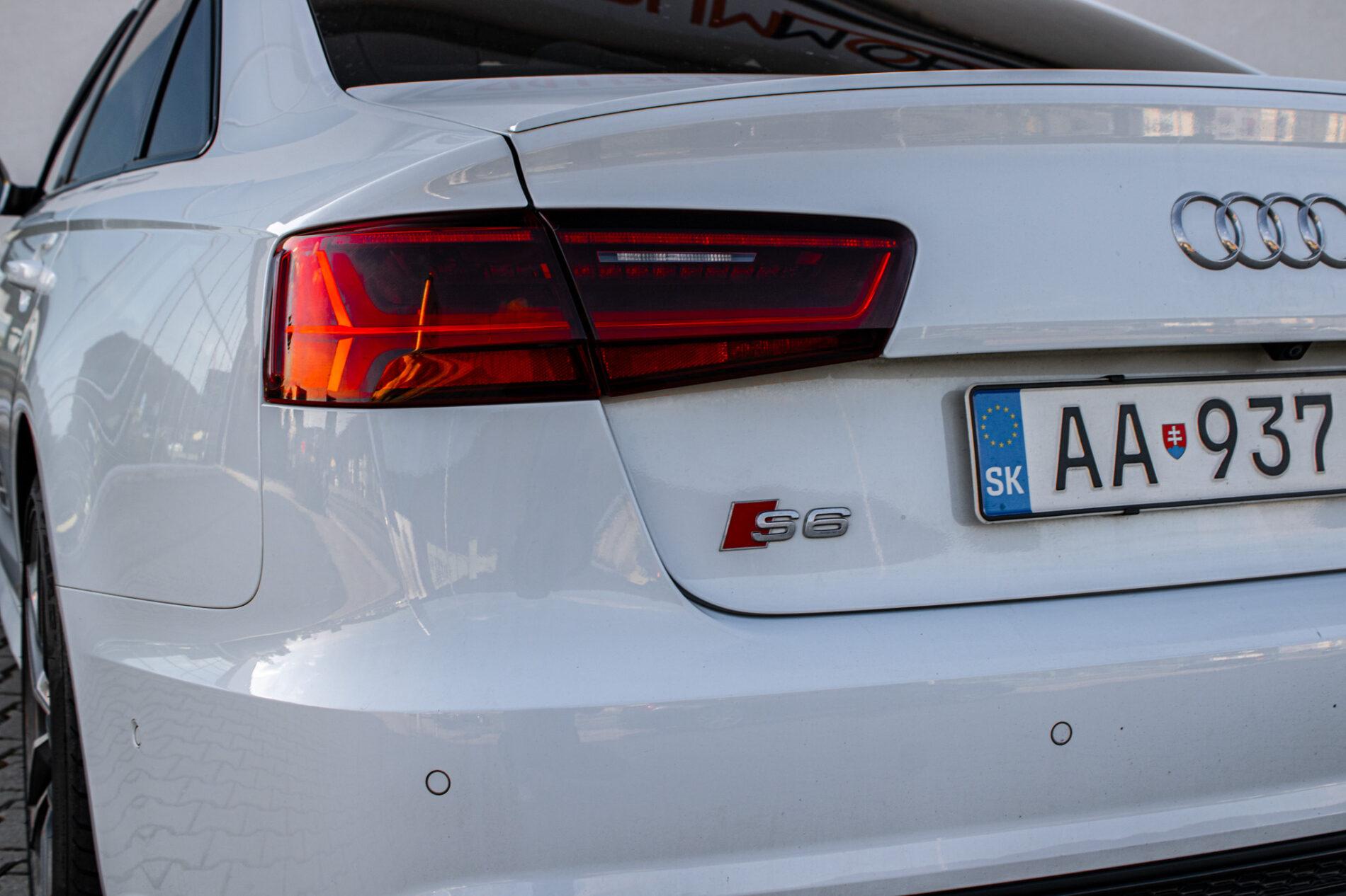 2017 AUDI S6, bílá sedan, 168 986 km