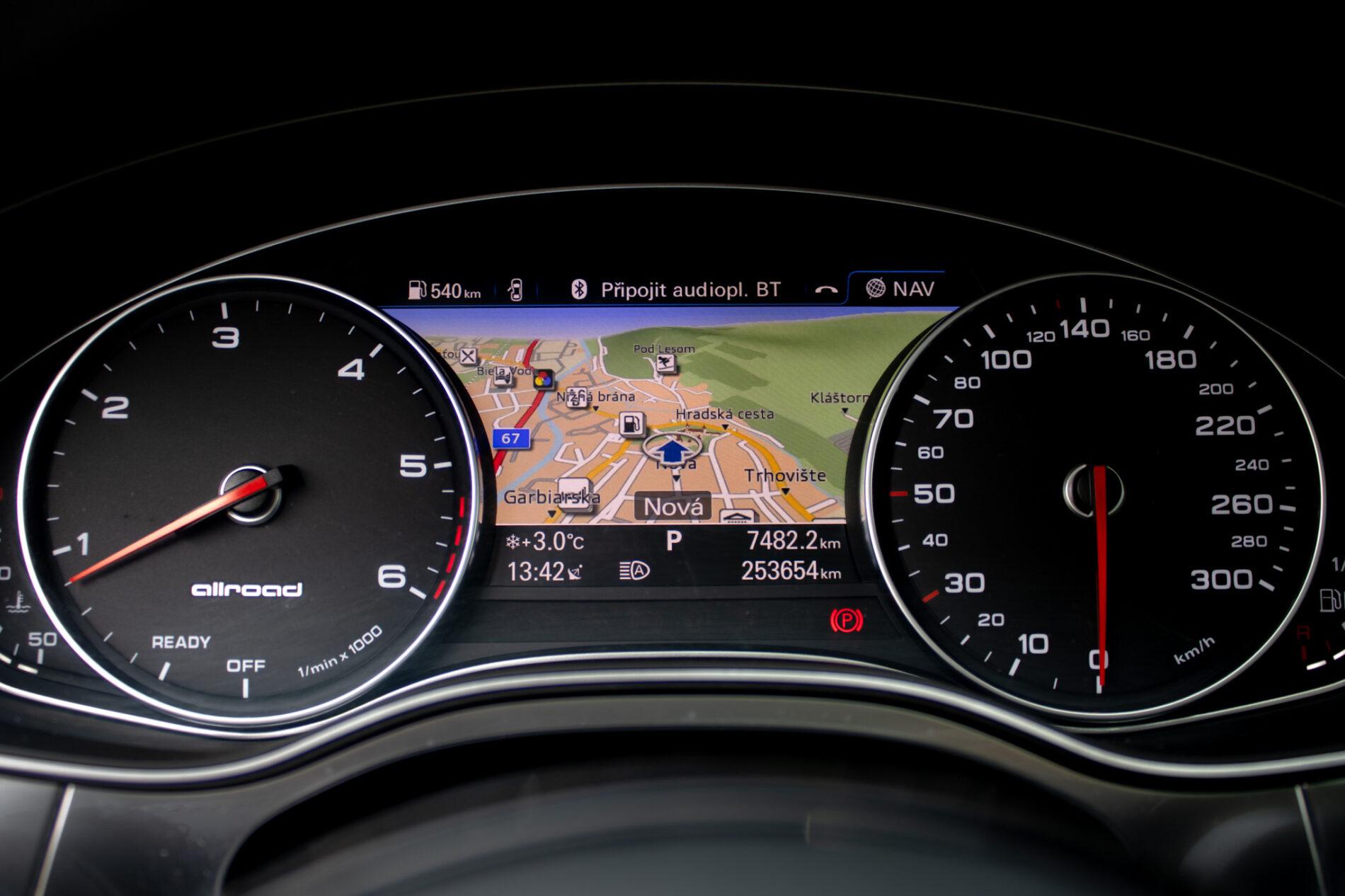 2016 AUDI A6, bílá kombi, 253 654 km