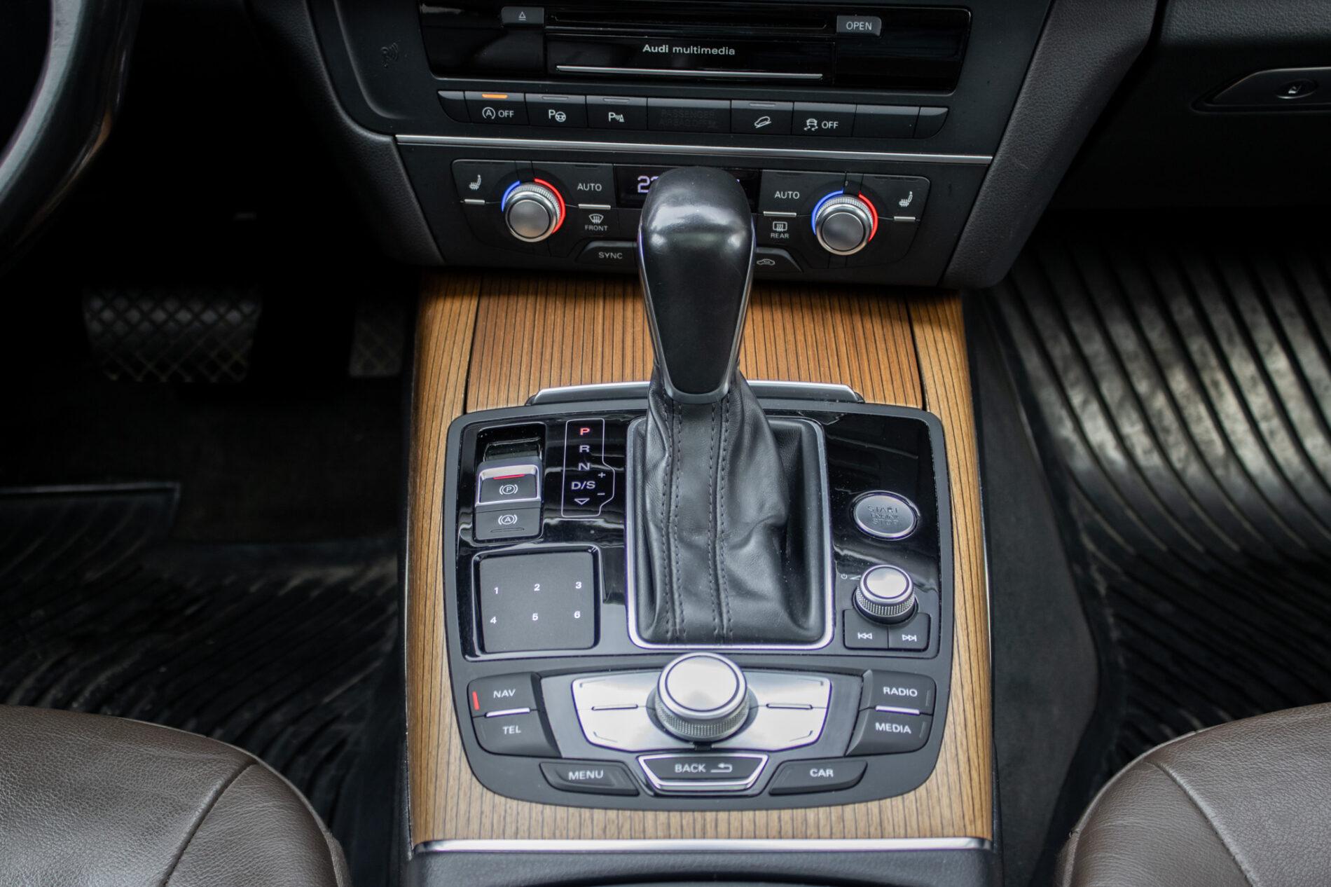 2016 AUDI A6, bílá kombi, 253 654 km