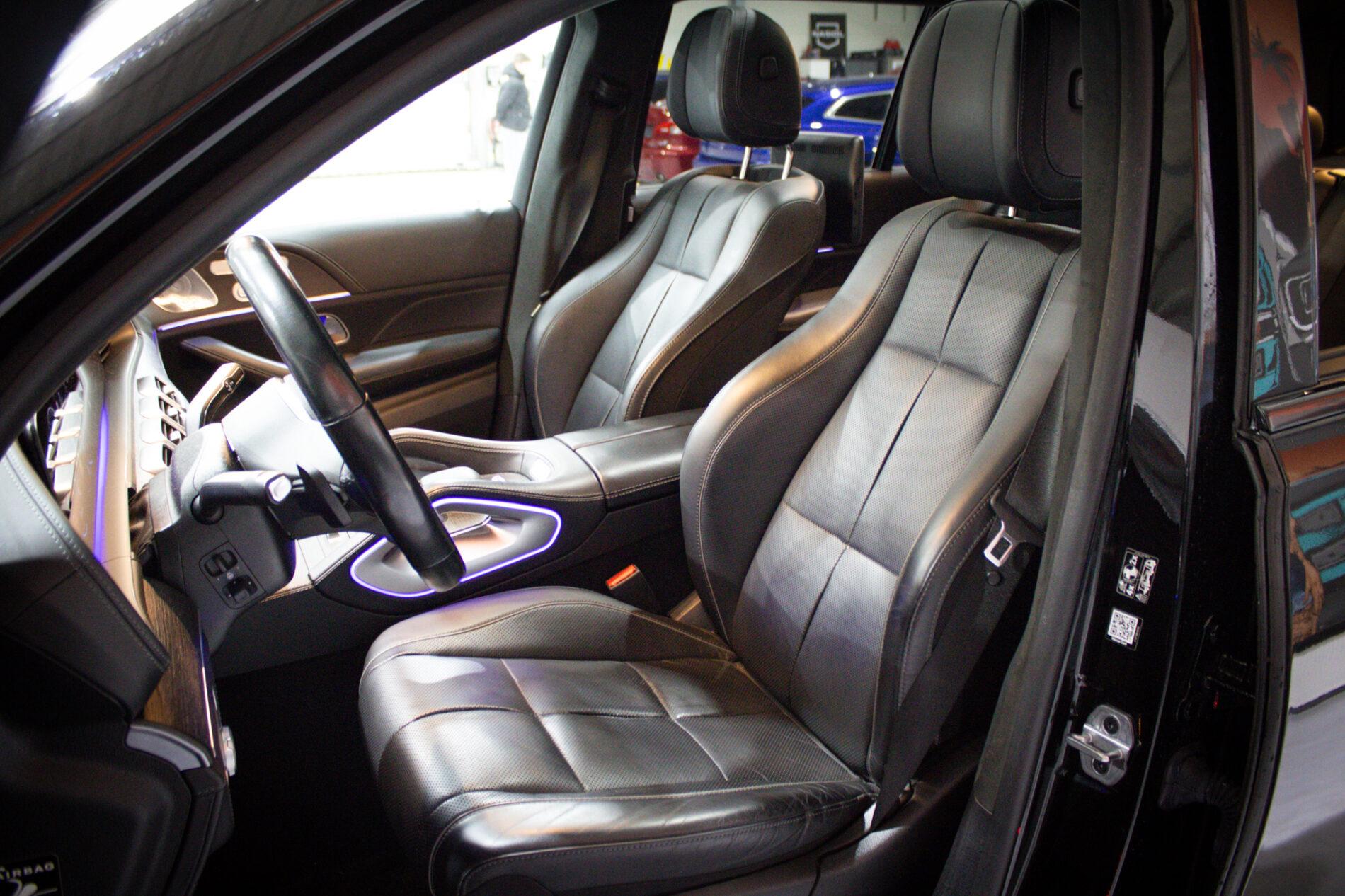 2021 Mercedes-Benz GLS 400d, černá suv, 79 992 km