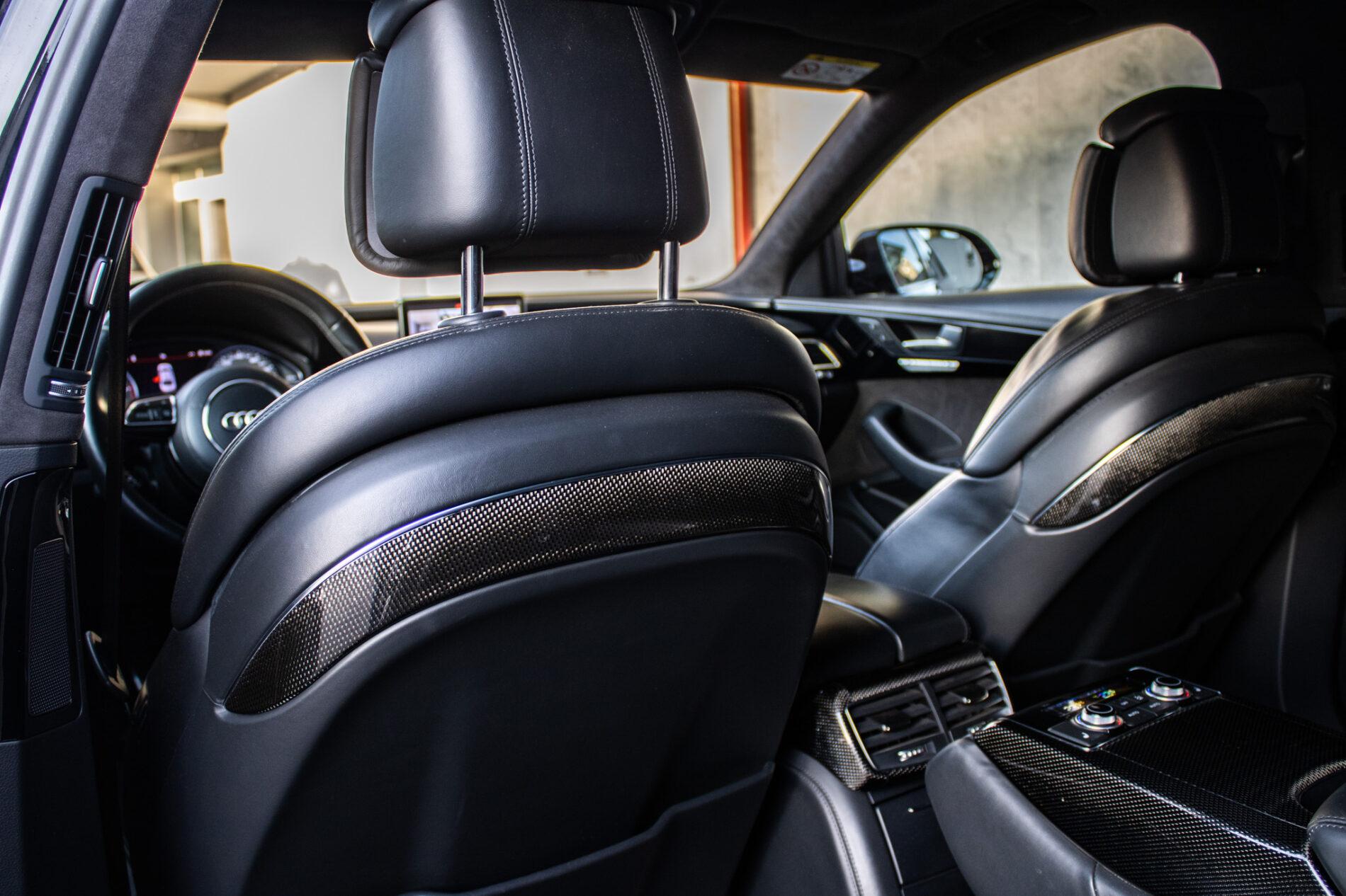 2017 AUDI S8, černá sedan, 183 235 km