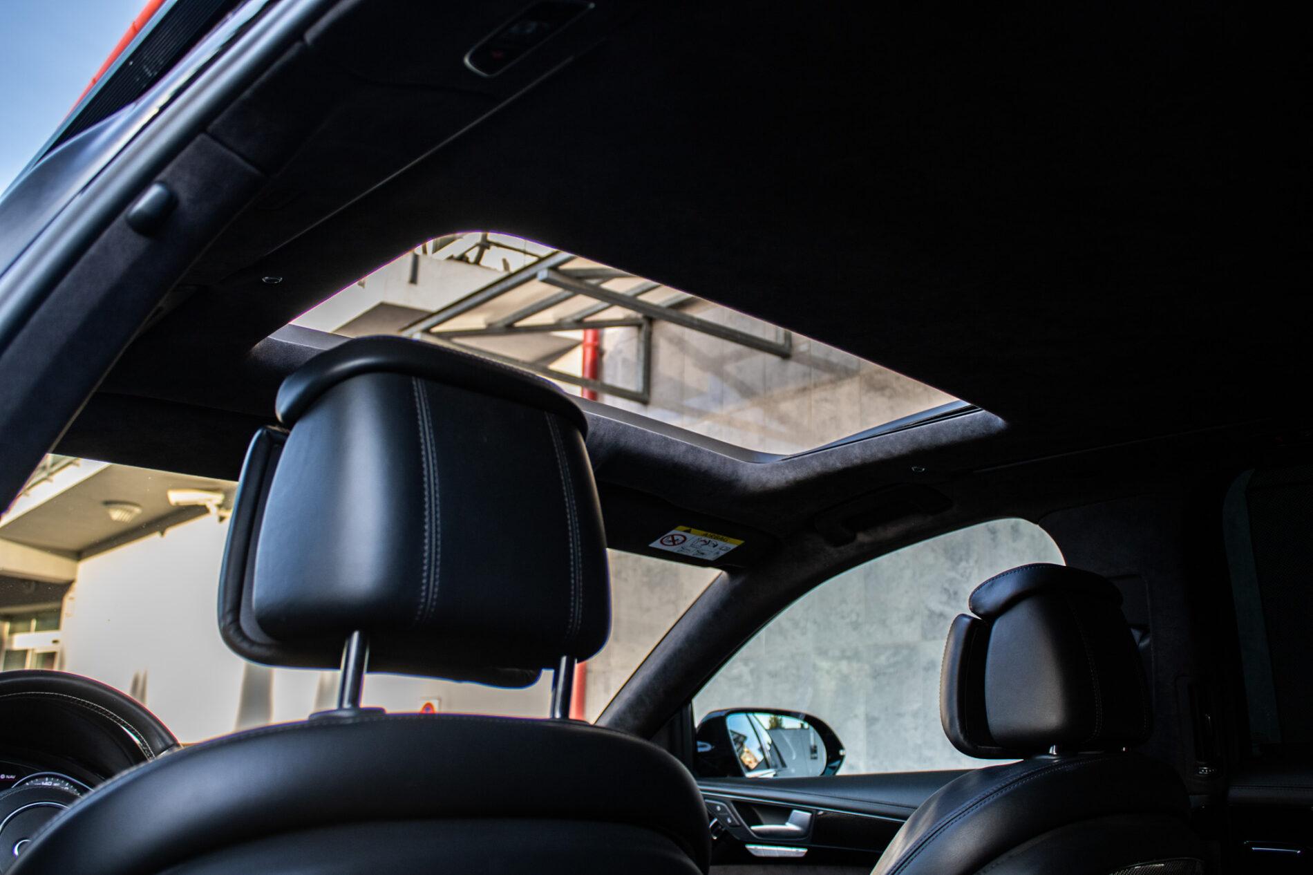 2017 AUDI S8, černá sedan, 183 235 km