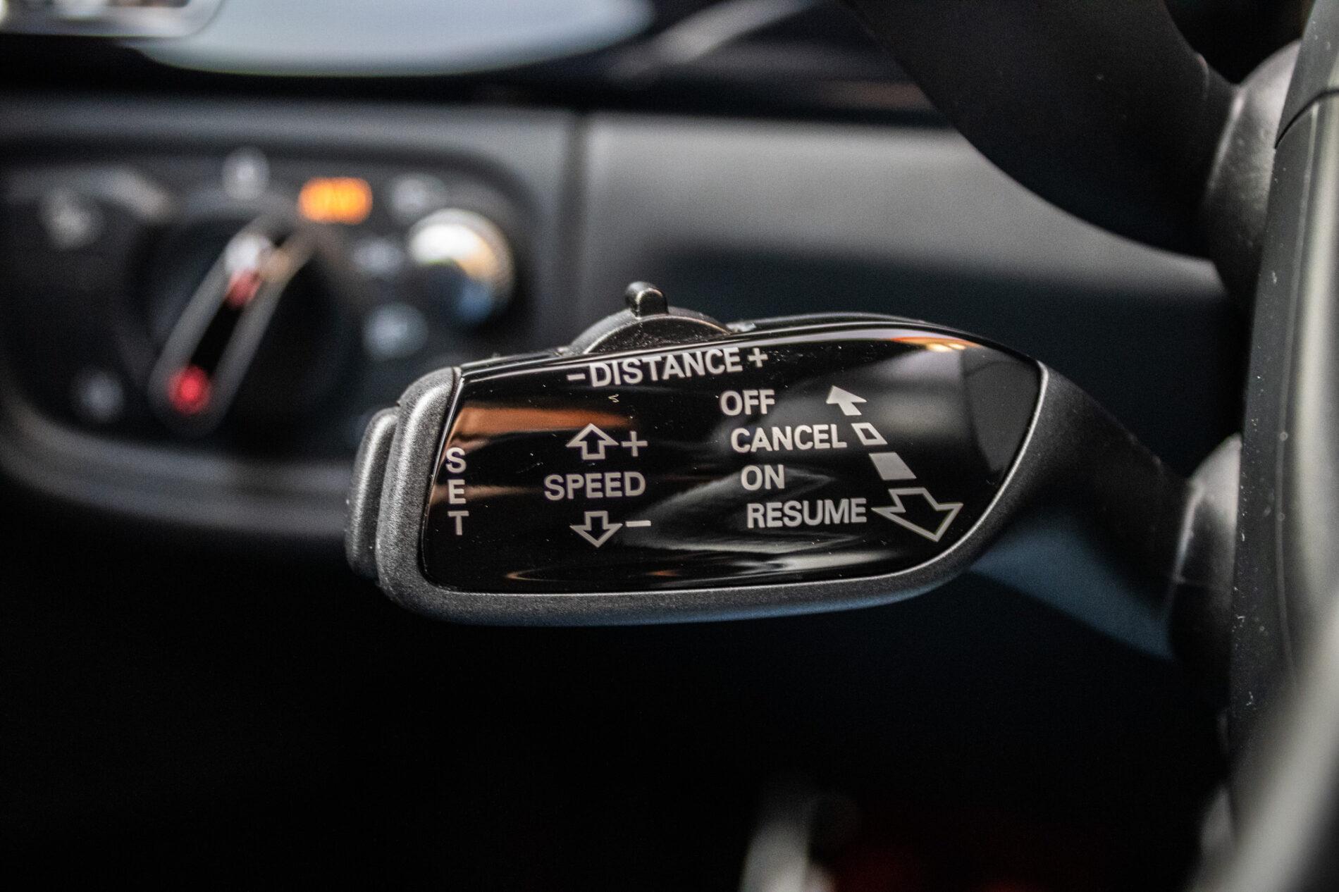 2017 AUDI S8, černá sedan, 183 235 km