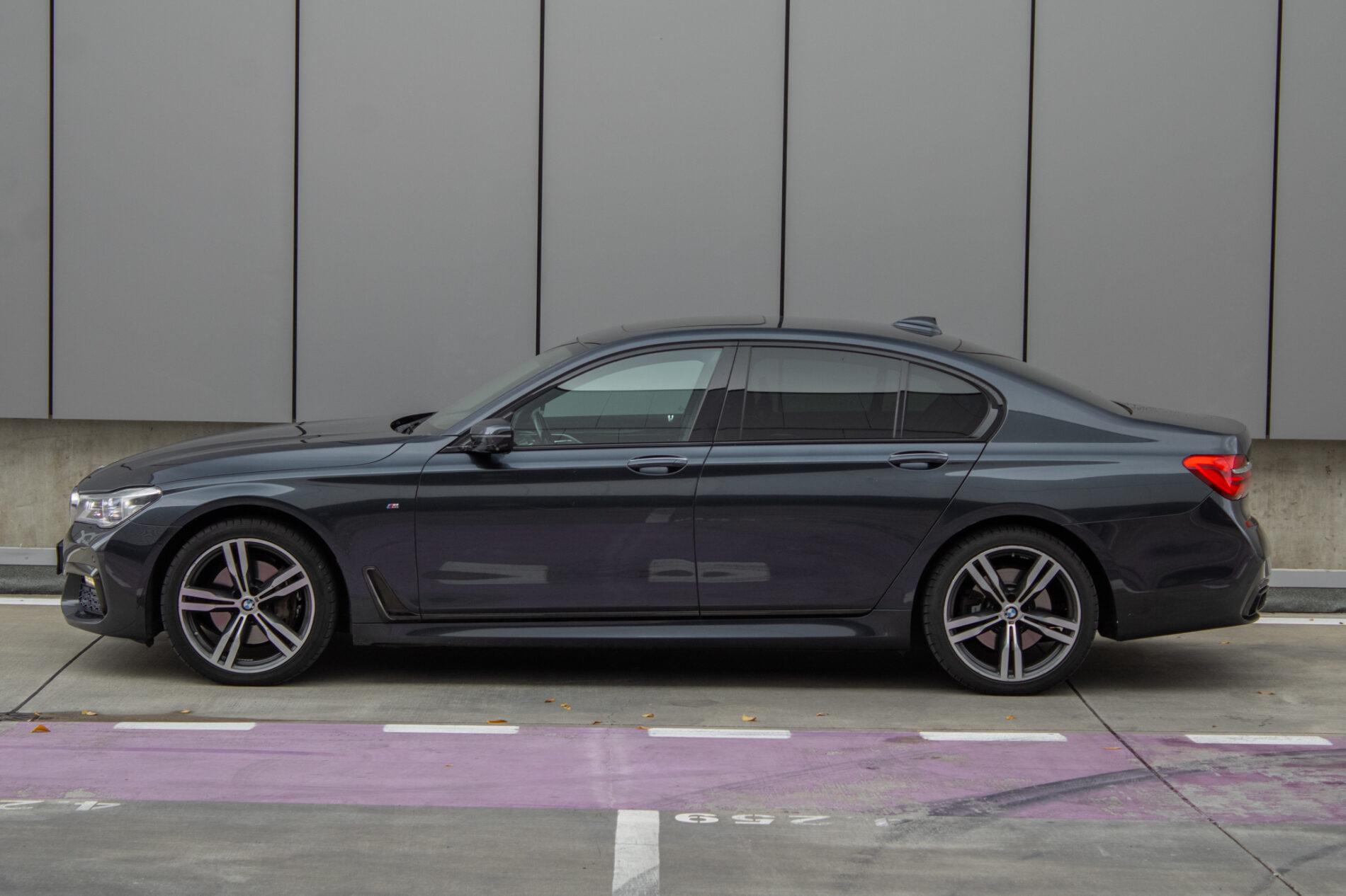 2017 BMW 740d, šedá sedan, 199 355 km