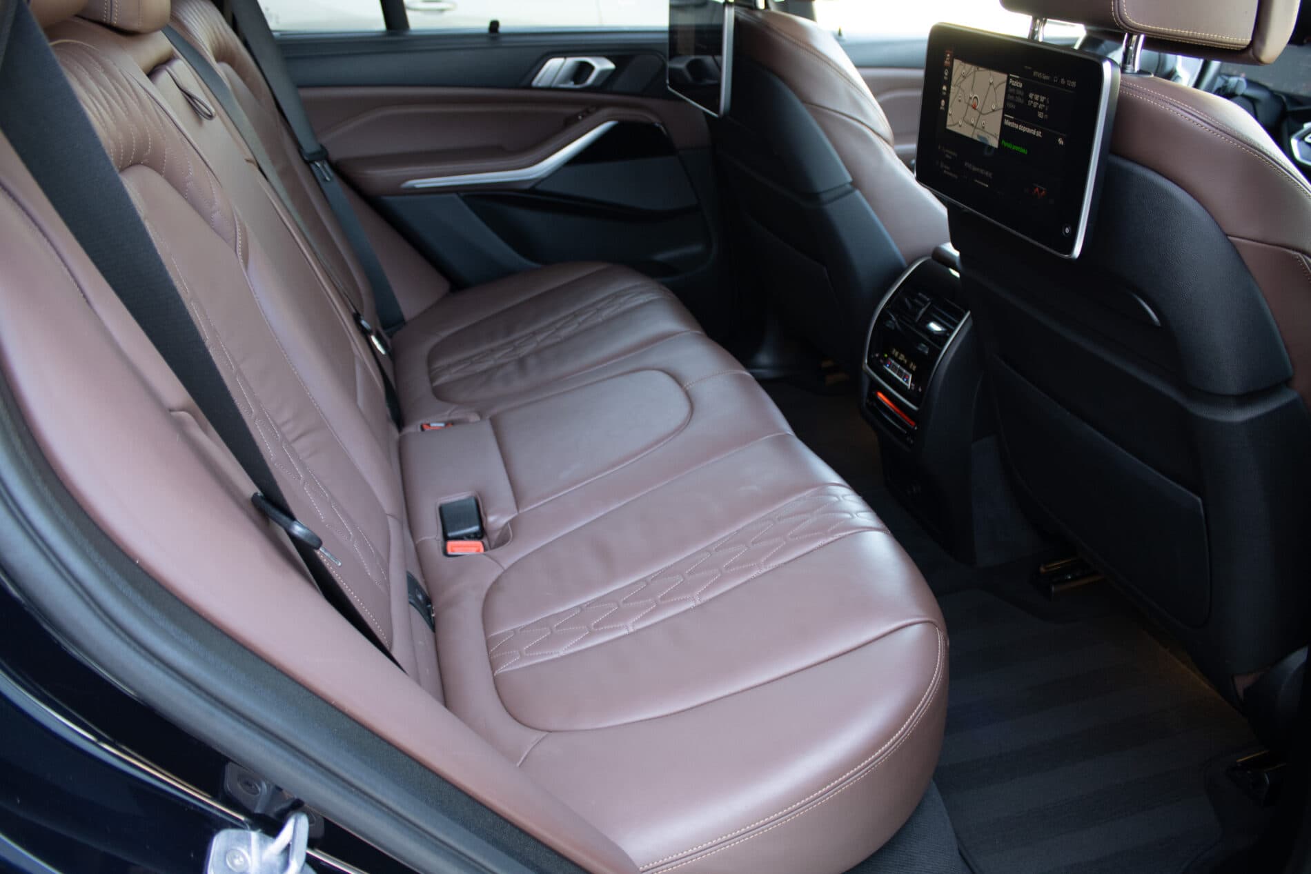 2019 BMW X5 M50d, černá suv, 122 049 km