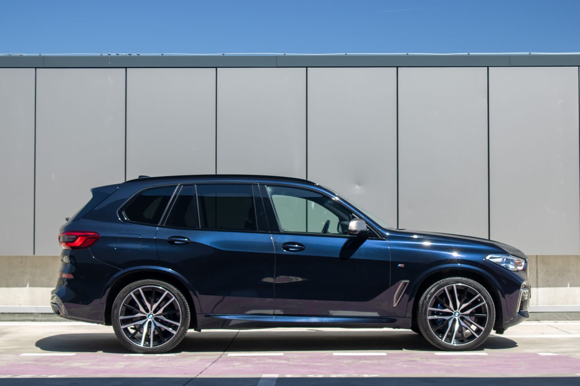 2019 BMW X5 M50d, černá suv, 122 049 km