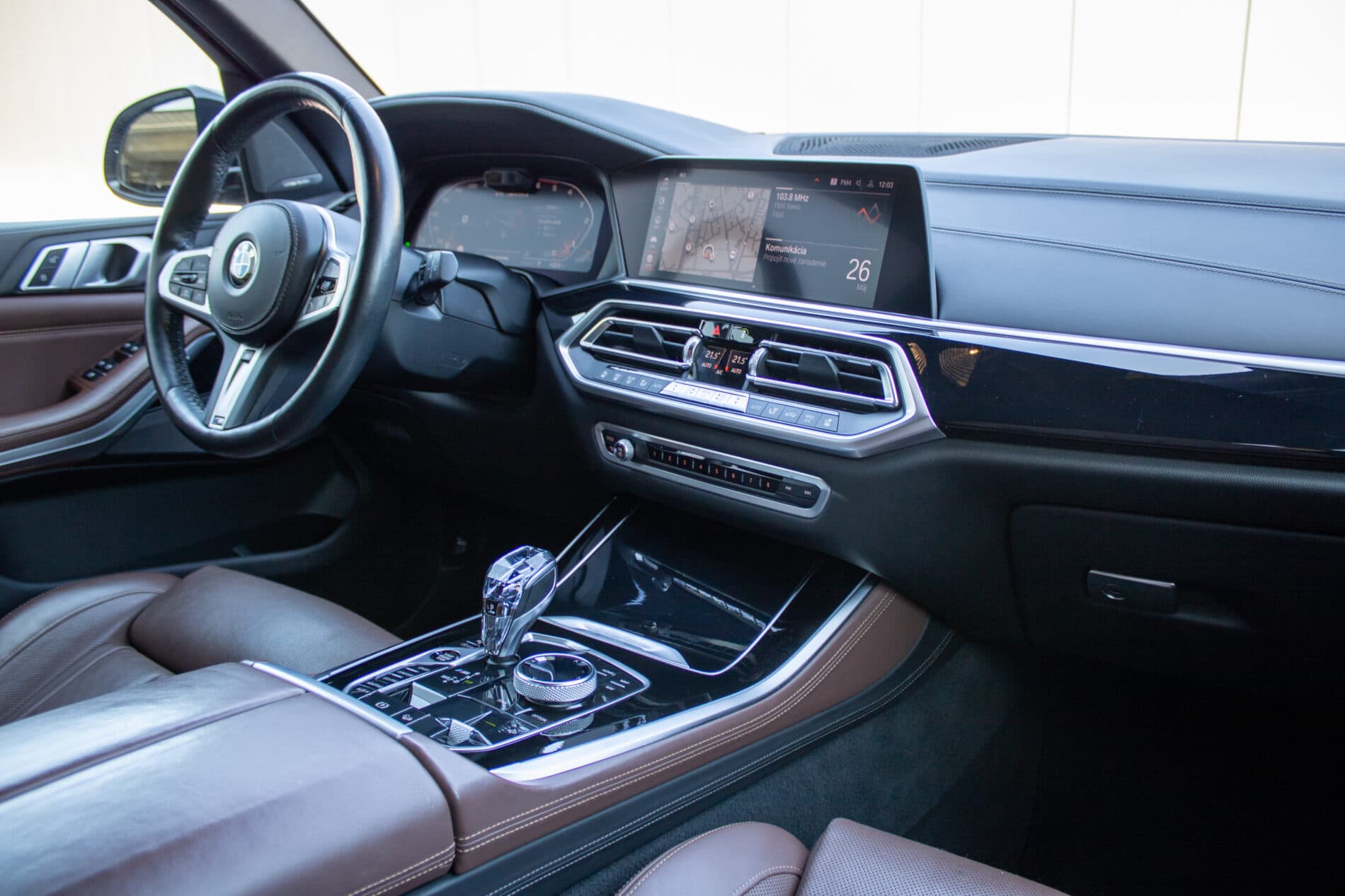 2019 BMW X5 M50d, černá suv, 122 049 km