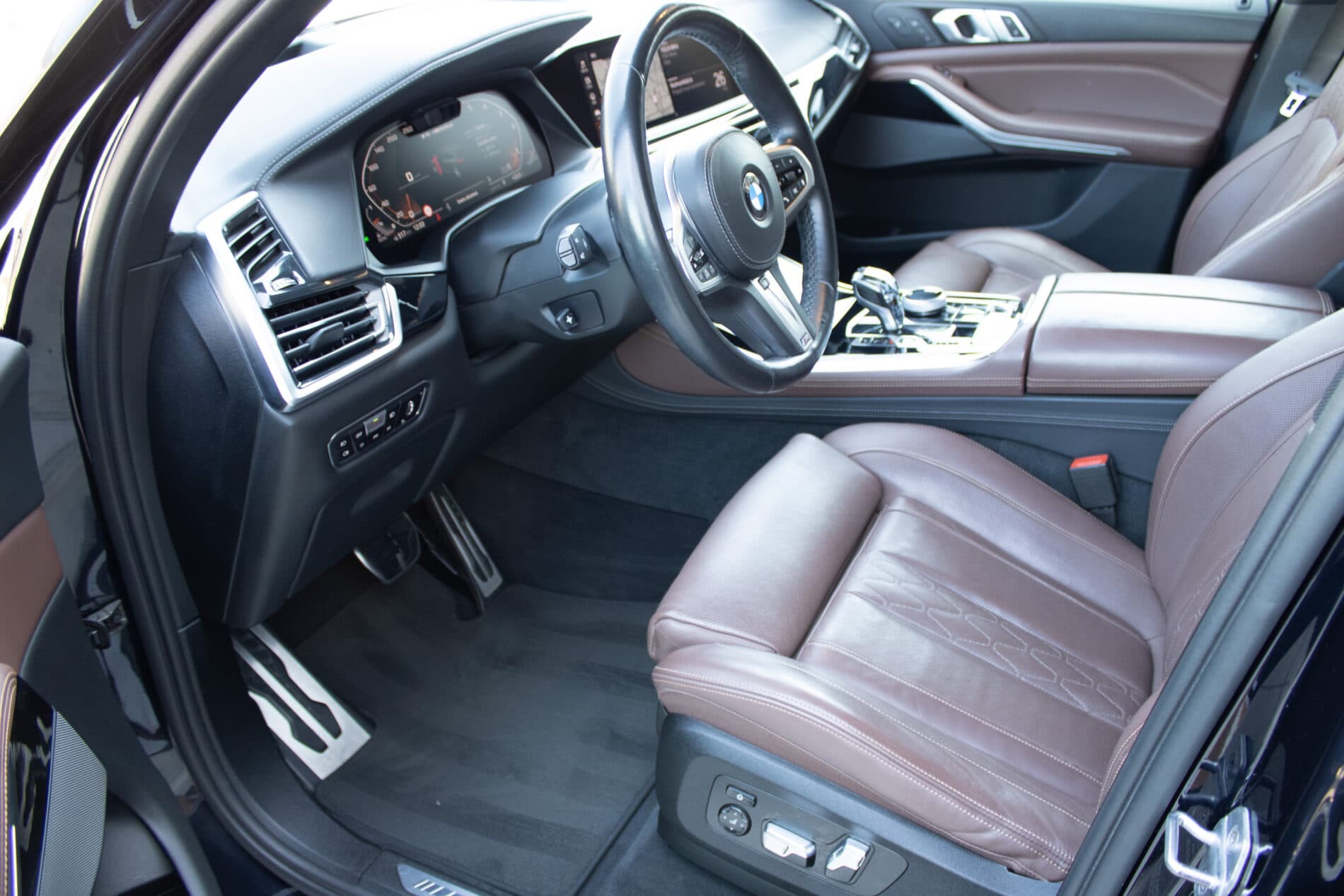 2019 BMW X5 M50d, černá suv, 122 049 km