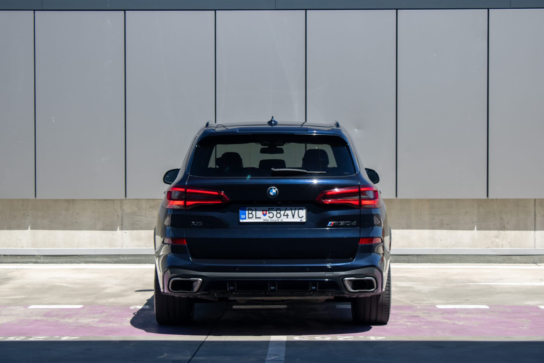 2019 BMW X5 M50d, černá suv, 122 049 km
