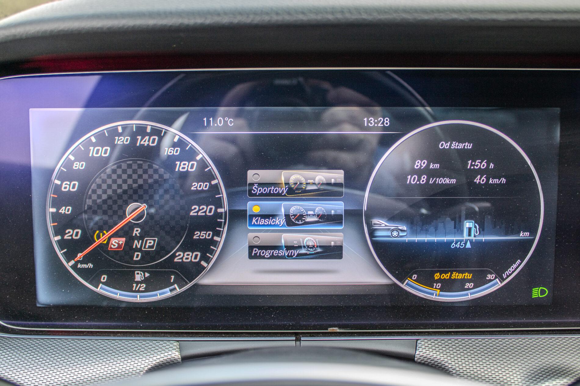 2017 Mercedes-Benz E 43 AMG, šedá sedan, 156 800 km