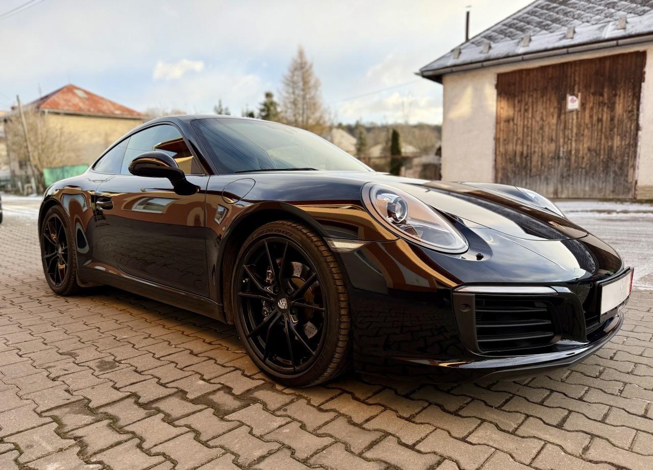 2018 Porsche 991 Carrera, černá kupé, 53 090 km