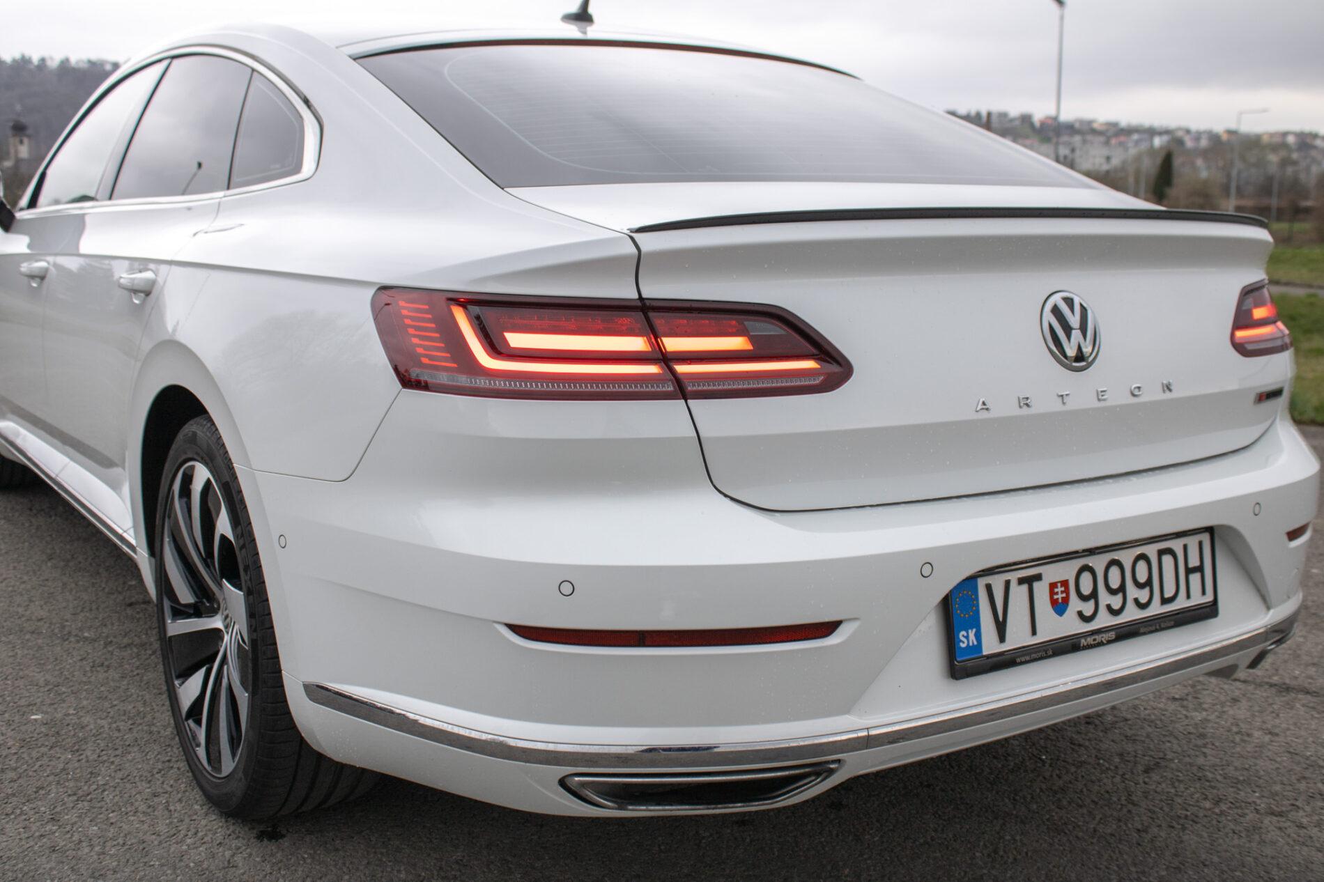 2018 Volkswagen Arteon, bílá sedan, 106 961 km