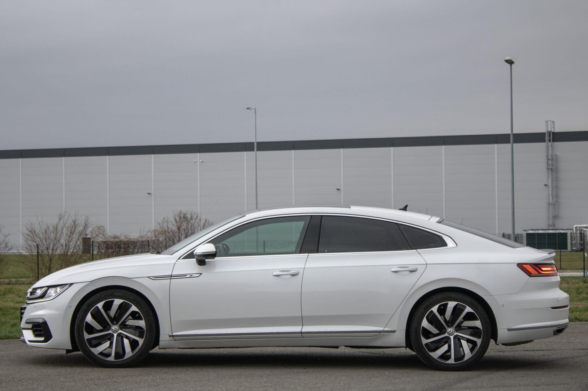 2018 Volkswagen Arteon, bílá sedan, 106 961 km