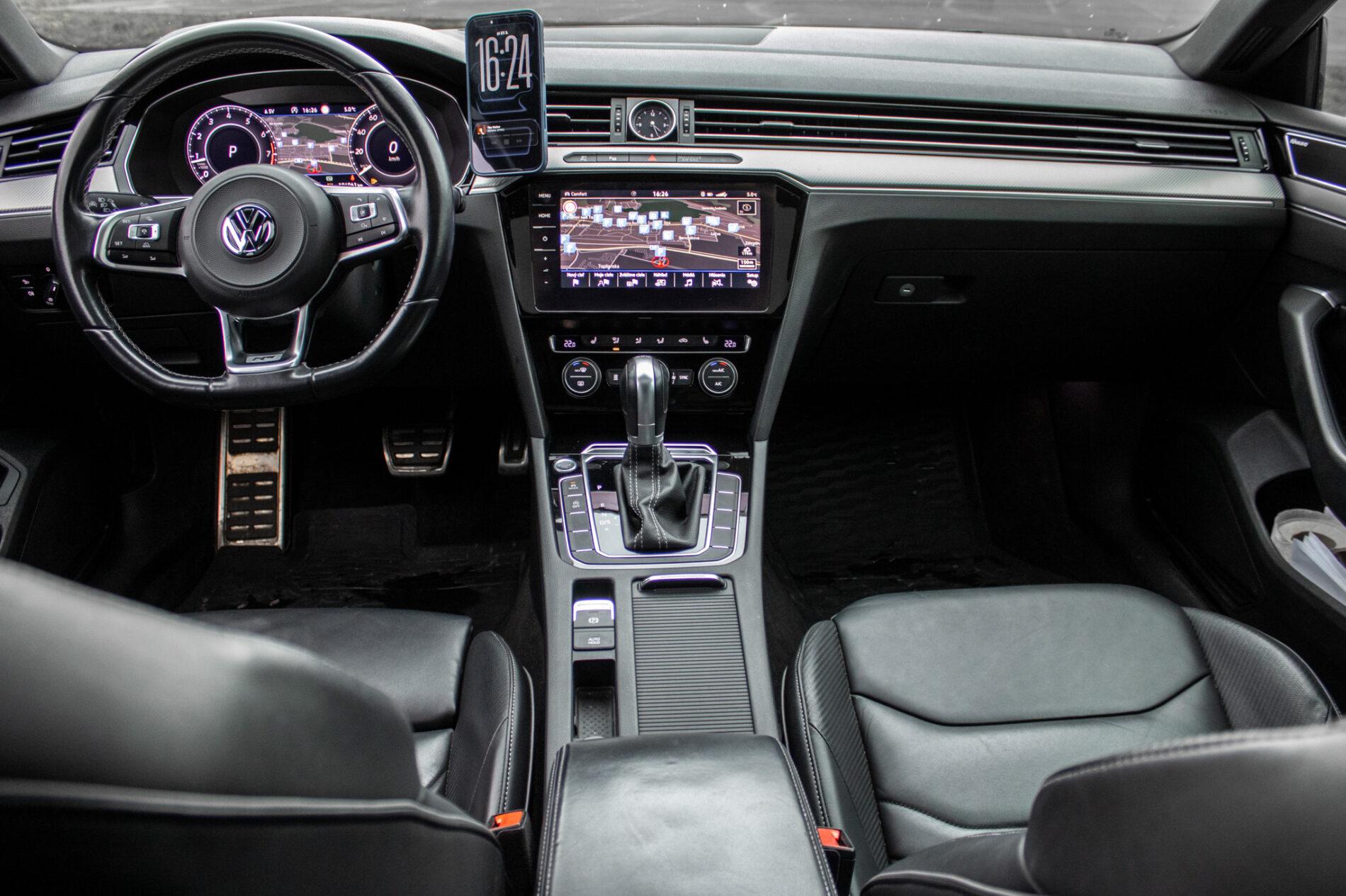 2018 Volkswagen Arteon, bílá sedan, 106 961 km
