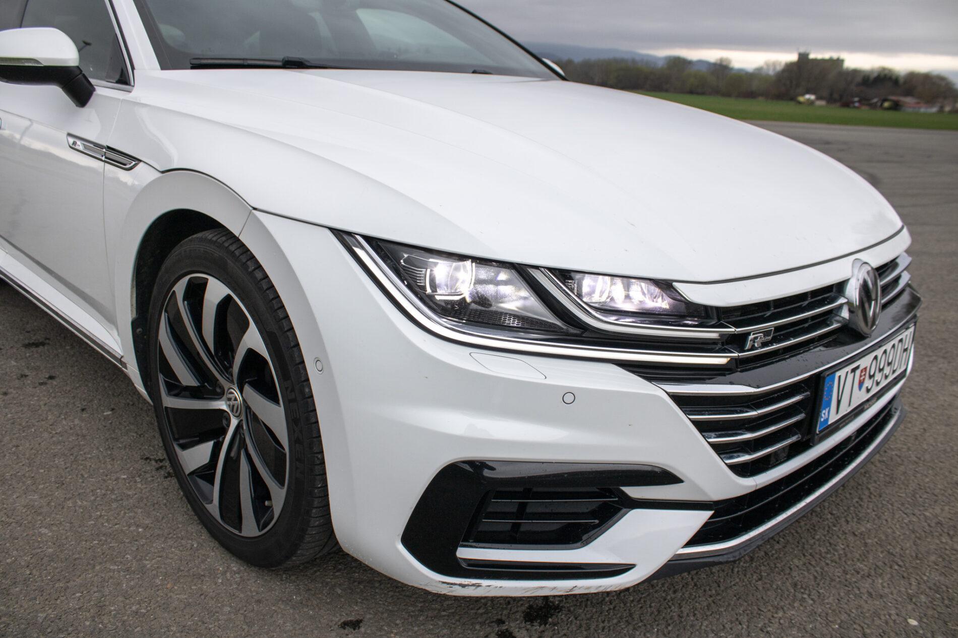 2018 Volkswagen Arteon, bílá sedan, 106 961 km