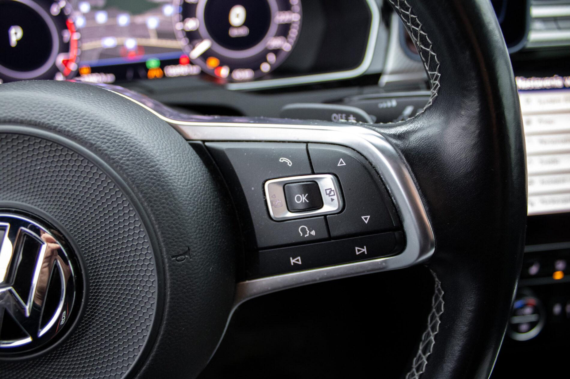 2018 Volkswagen Arteon, bílá sedan, 106 961 km