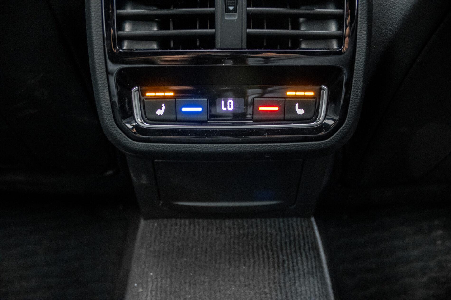 2018 Volkswagen Arteon, bílá sedan, 106 961 km