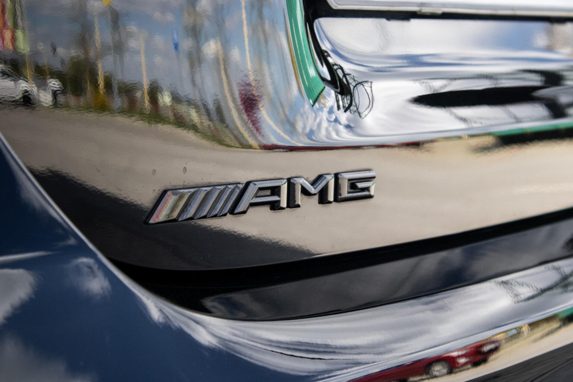 2019 Mercedes-Benz A 35 AMG, černá sedan, 60 541 km