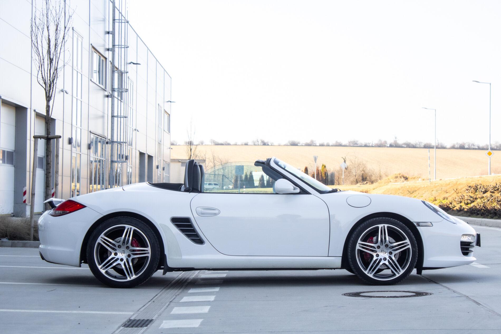 2010 Porsche Boxster S, bílá kabriolet, 57 649 km