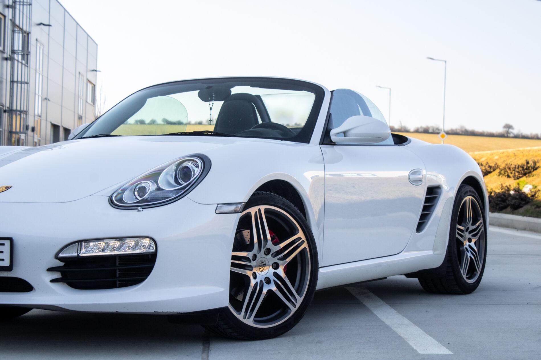 2010 Porsche Boxster S, bílá kabriolet, 57 649 km