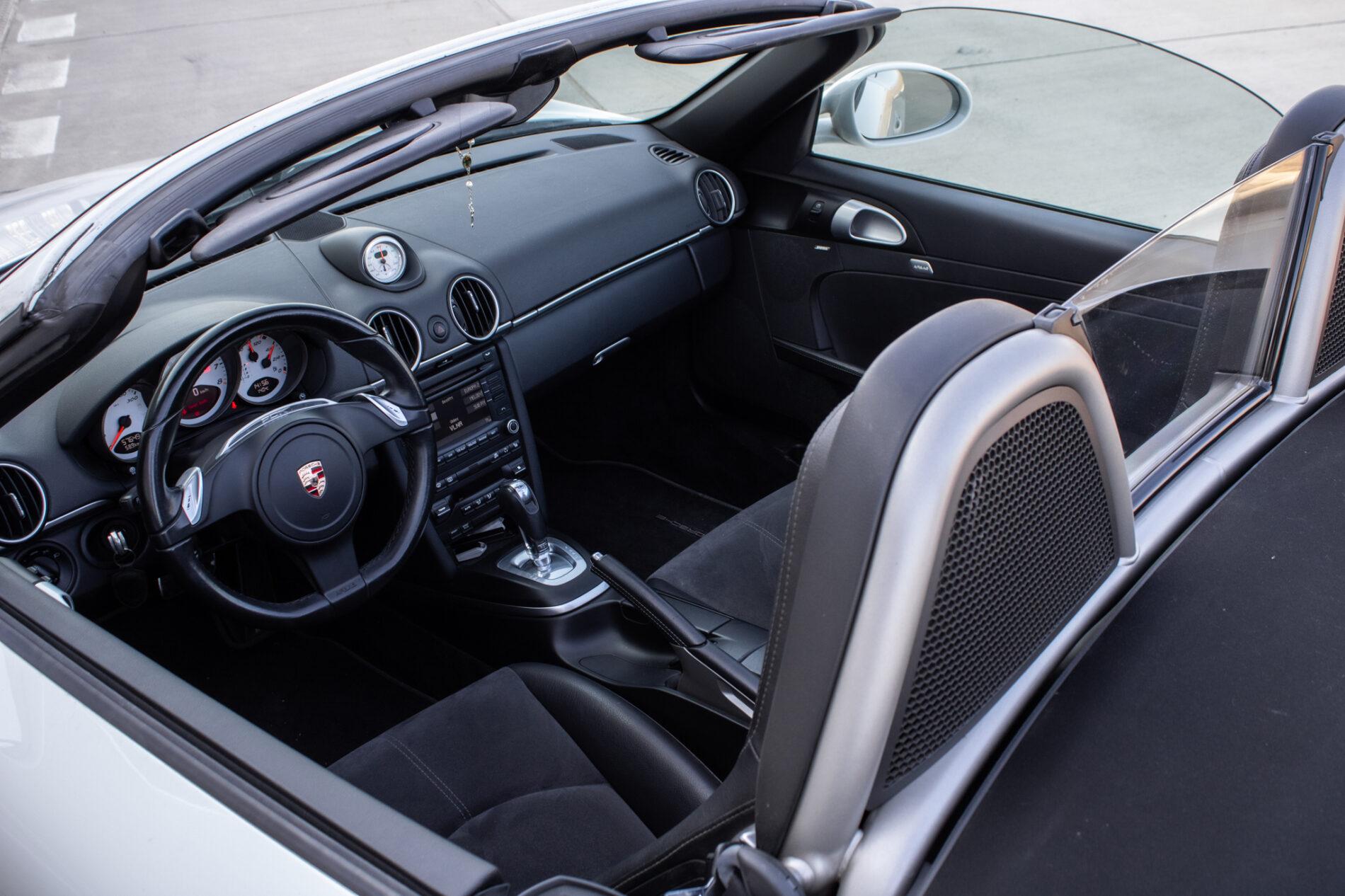 2010 Porsche Boxster S, bílá kabriolet, 57 649 km