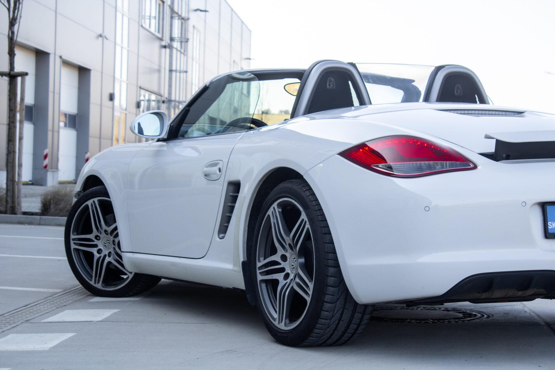 2010 Porsche Boxster S, bílá kabriolet, 57 649 km