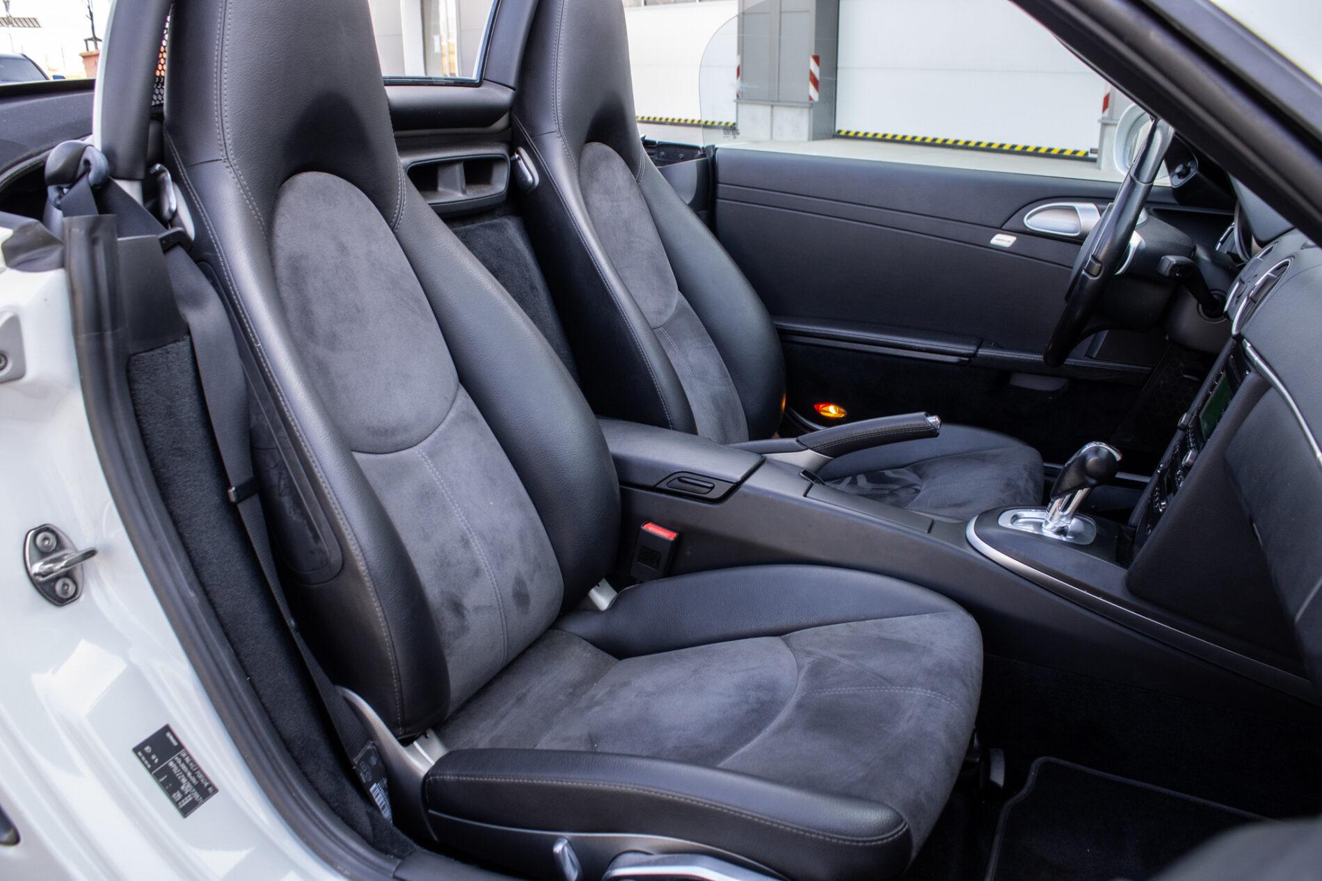 2010 Porsche Boxster S, bílá kabriolet, 57 649 km