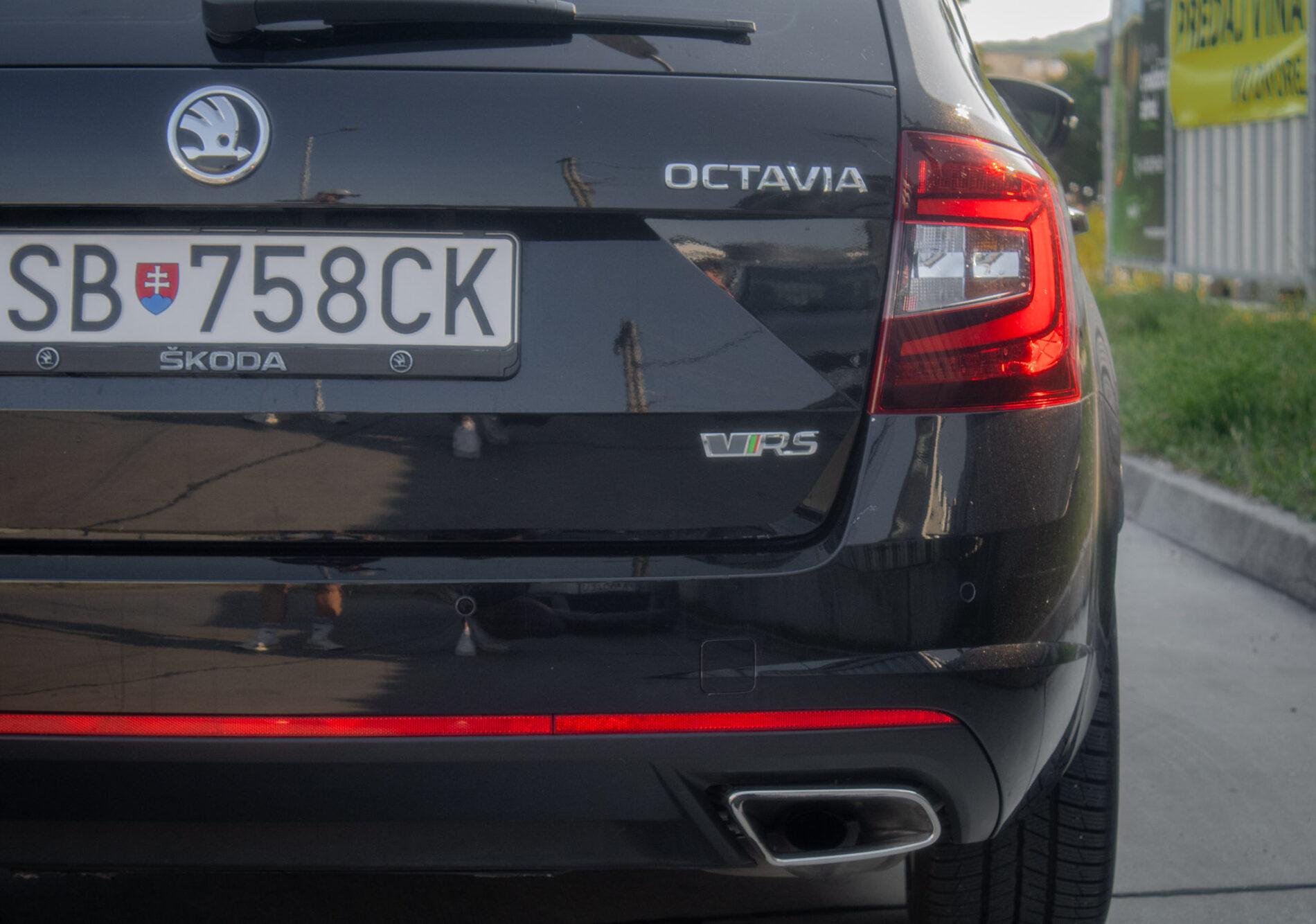 2018 Skoda Octavia RS, černá kombi, 223 705 km