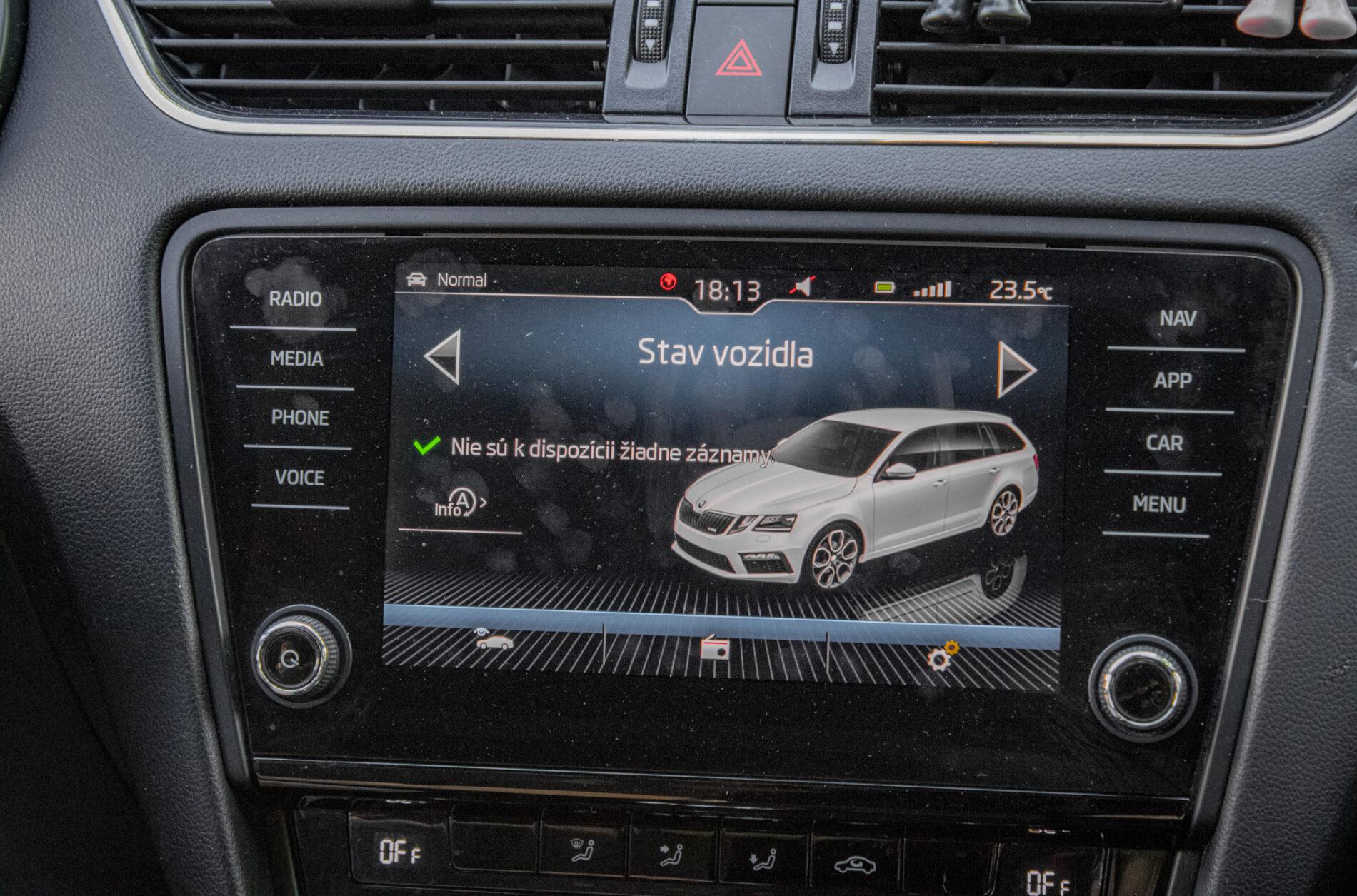 2018 Skoda Octavia RS, černá kombi, 223 705 km