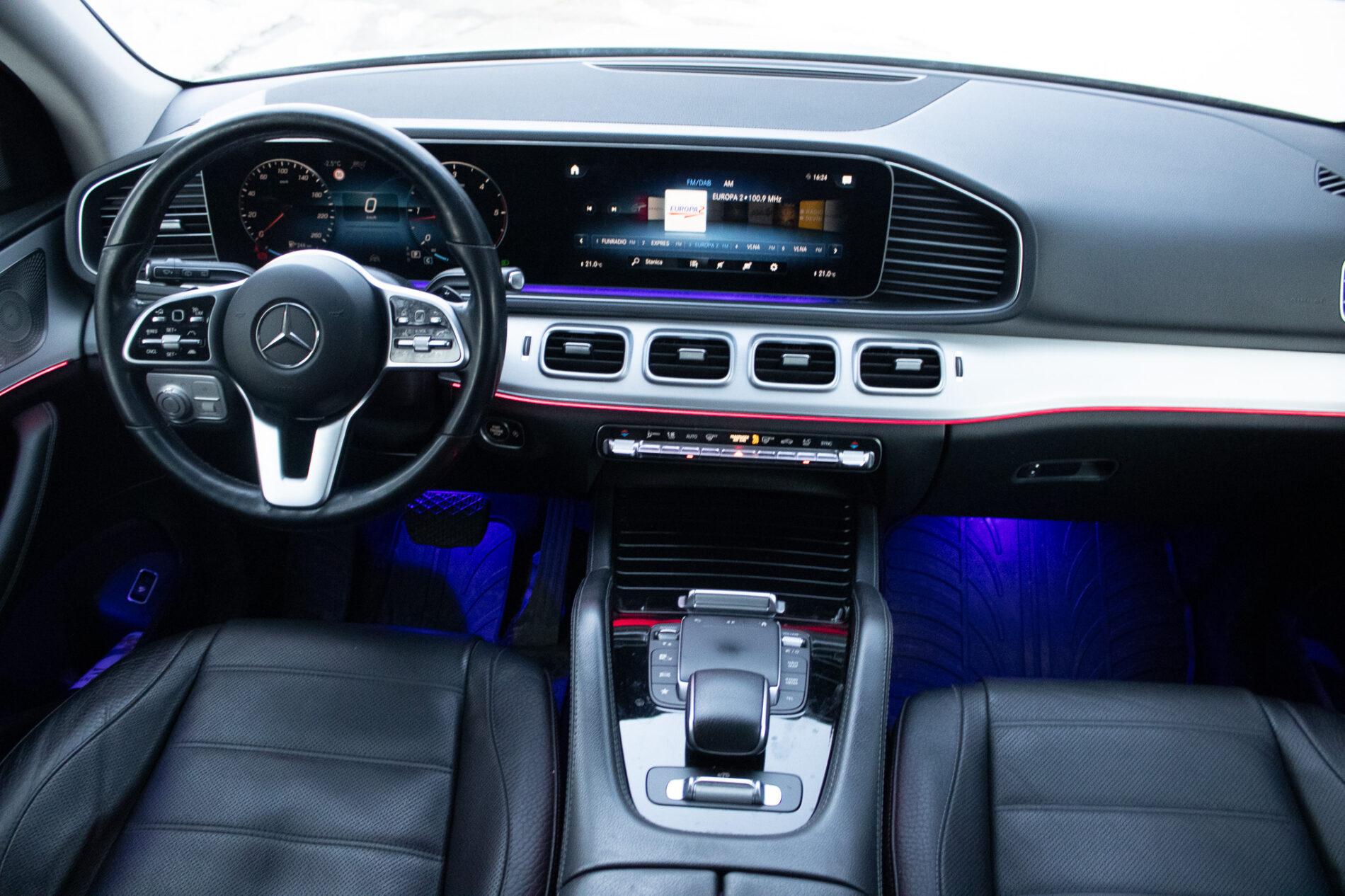2022 Mercedes-Benz GLE 400d, bílá kombi, 120 000 km