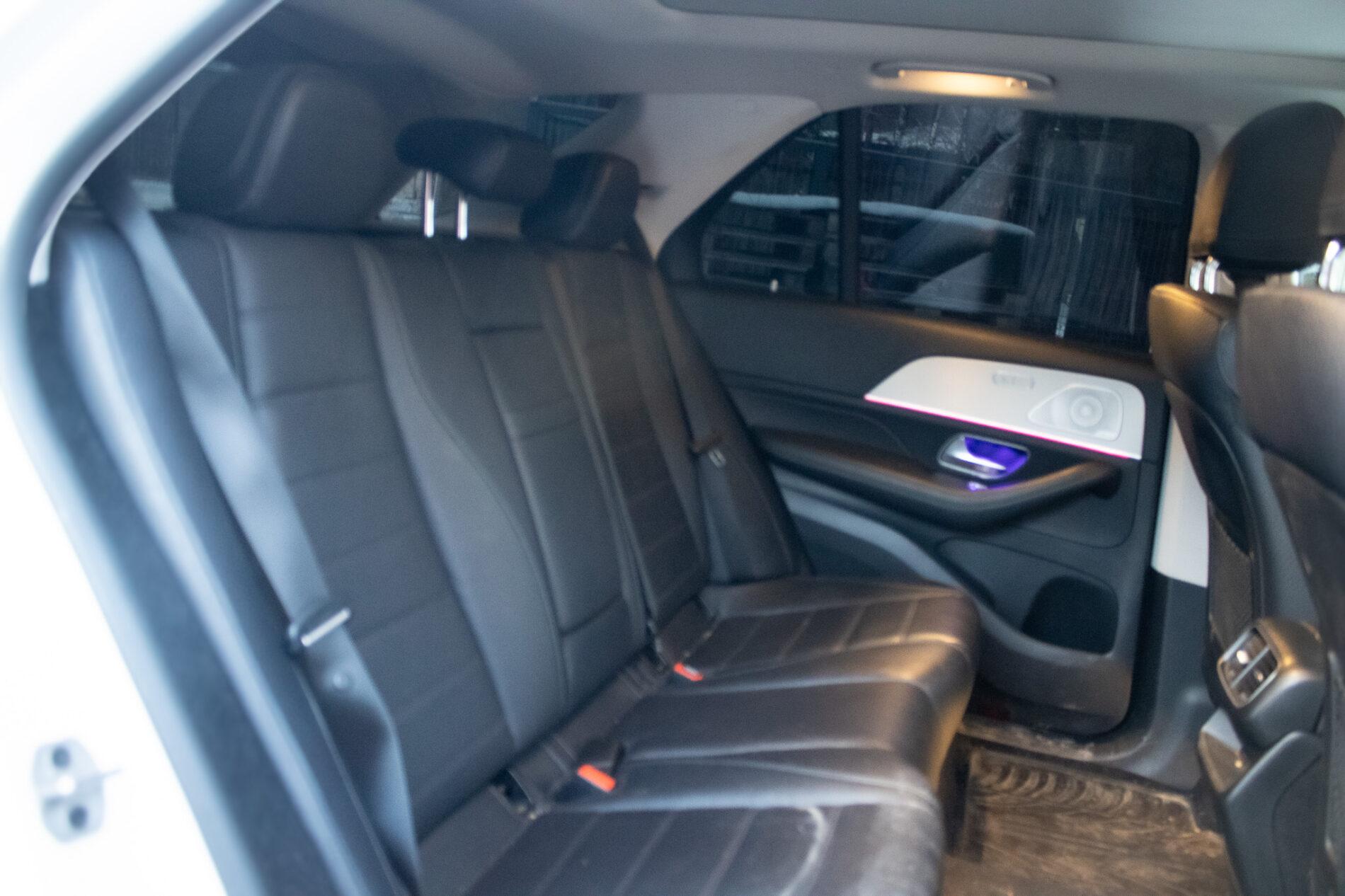 2022 Mercedes-Benz GLE 400d, bílá kombi, 120 000 km