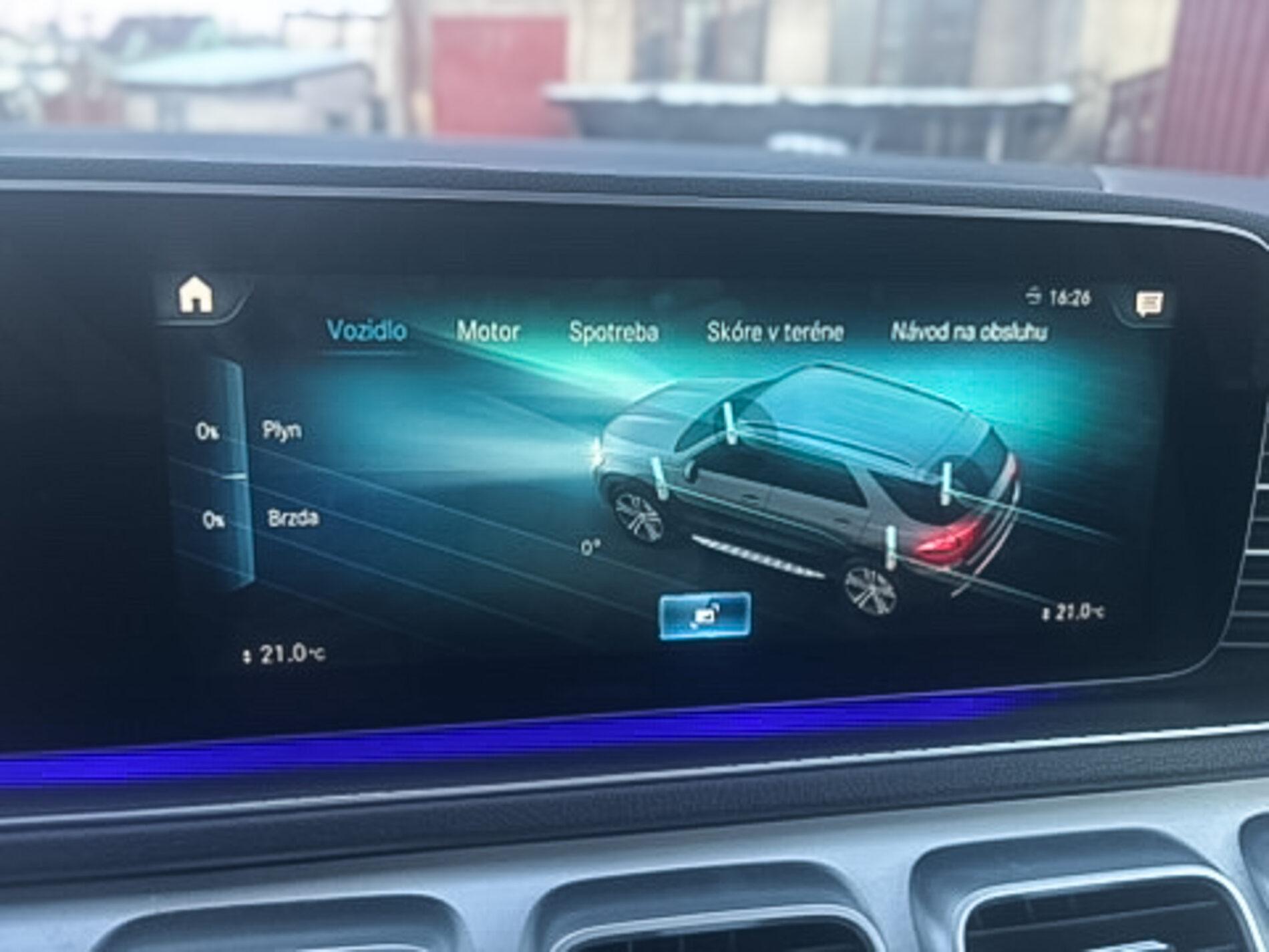 2022 Mercedes-Benz GLE 400d, bílá kombi, 120 000 km