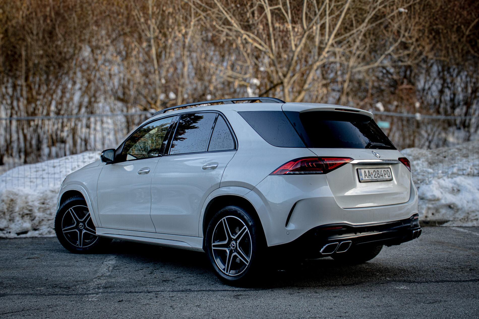 2022 Mercedes-Benz GLE 400d, bílá kombi, 120 000 km