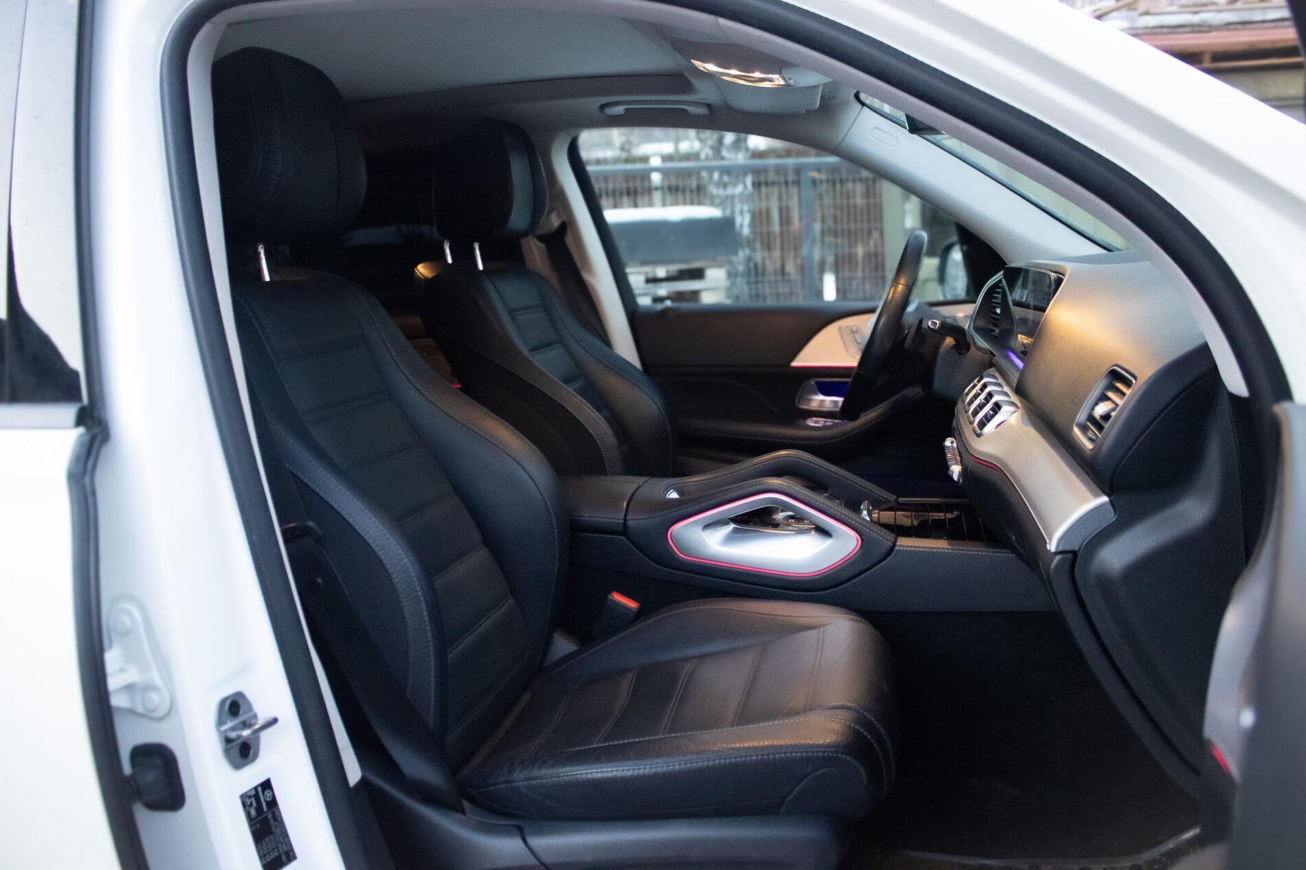 2022 Mercedes-Benz GLE 400d, bílá kombi, 120 000 km