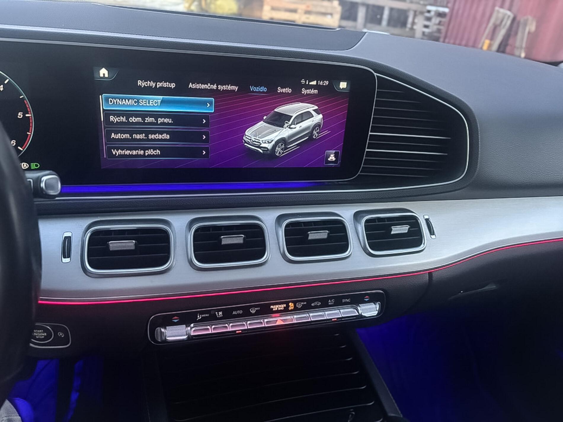 2022 Mercedes-Benz GLE 400d, bílá kombi, 120 000 km