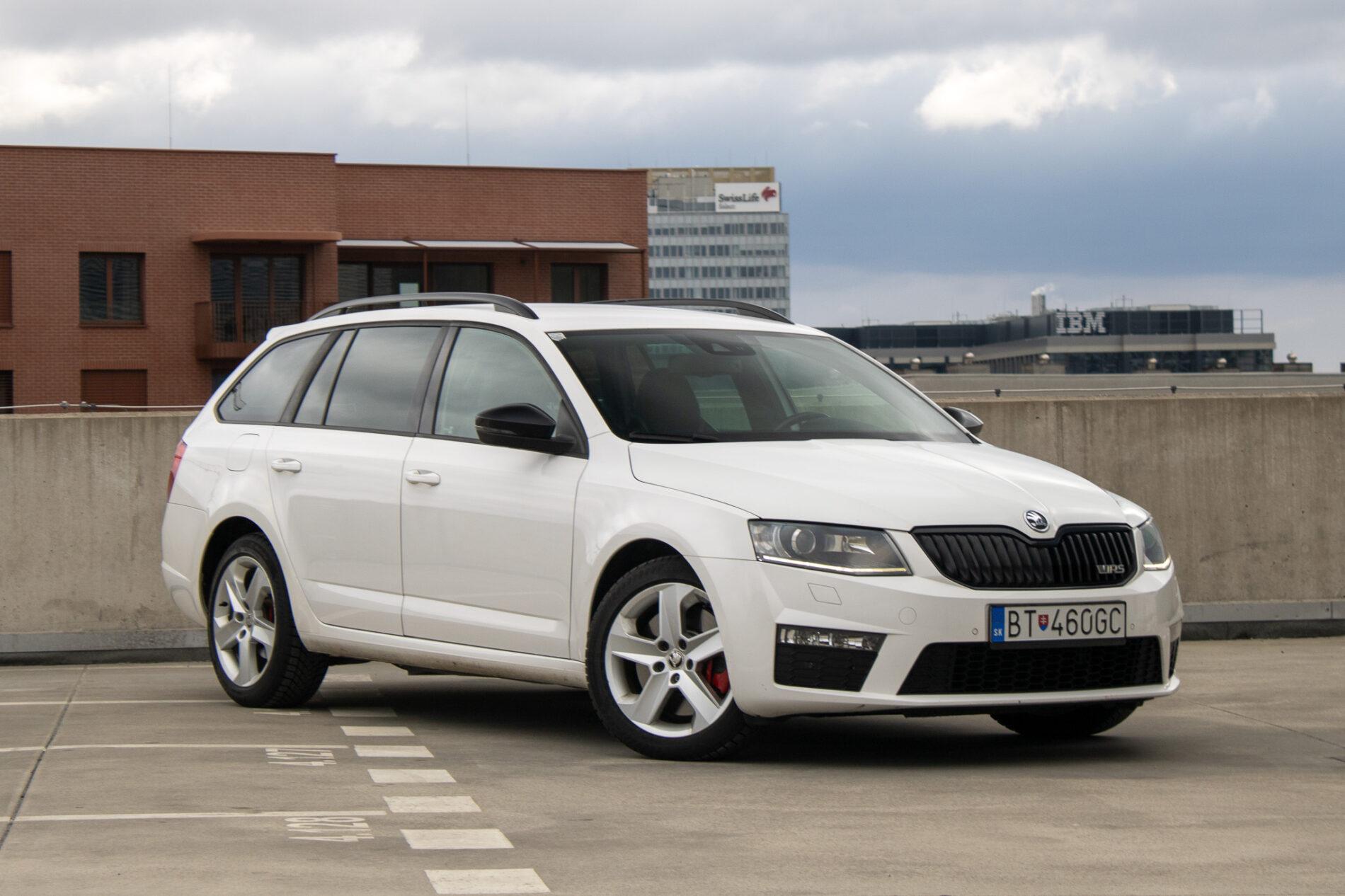 2013 Skoda Octavia RS, bílá kombi, 222 175 km