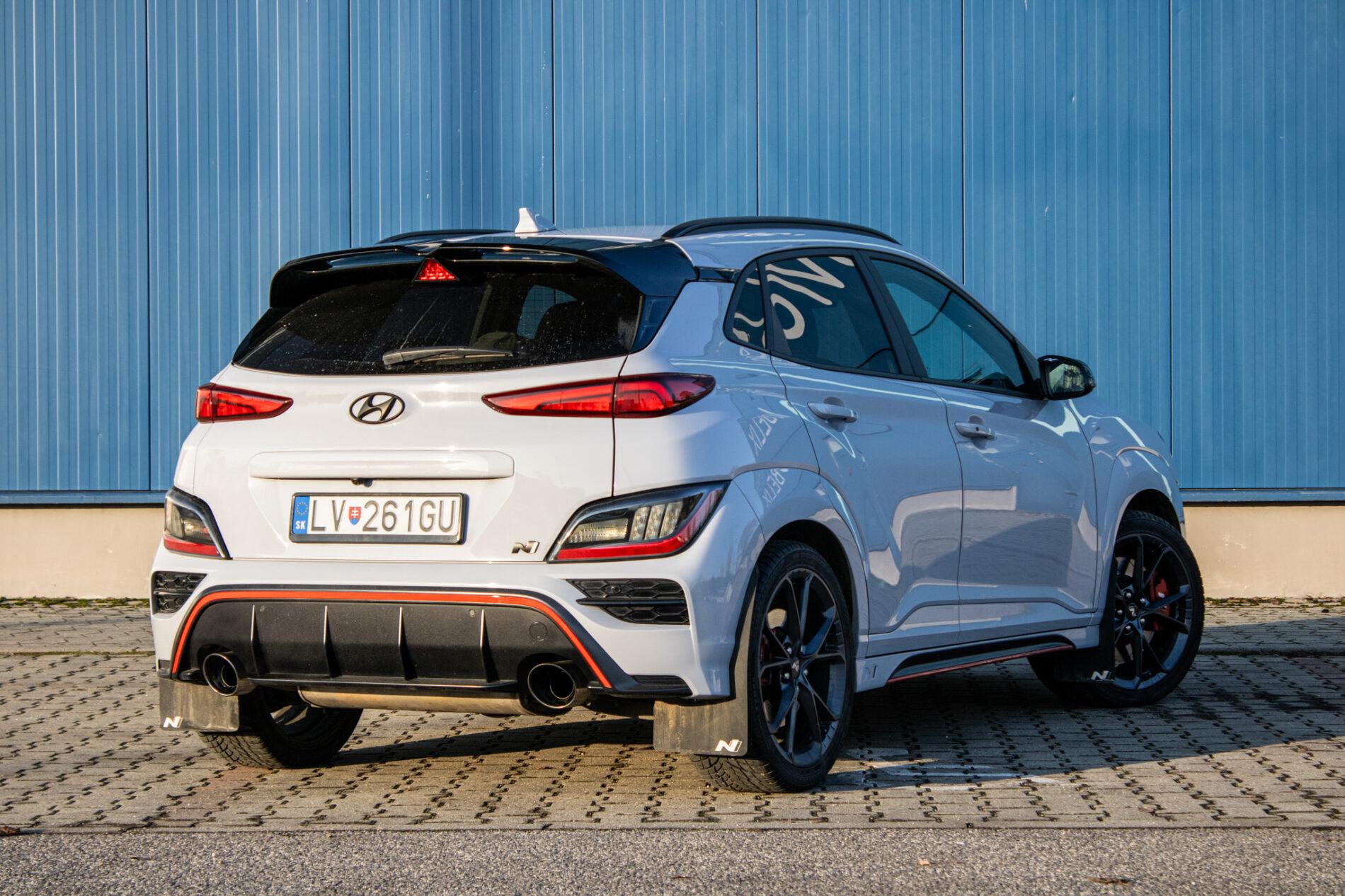 2022 Hyundai Kona N, modrá suv, 41 807 km